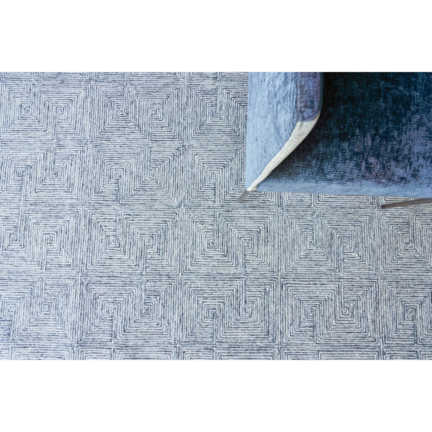 006 SI-2222136 | Lifestyle | Caprice 4774 Rug by Exquisite Rugs in blue, ivory. Made from new zealand wool in a unique style.