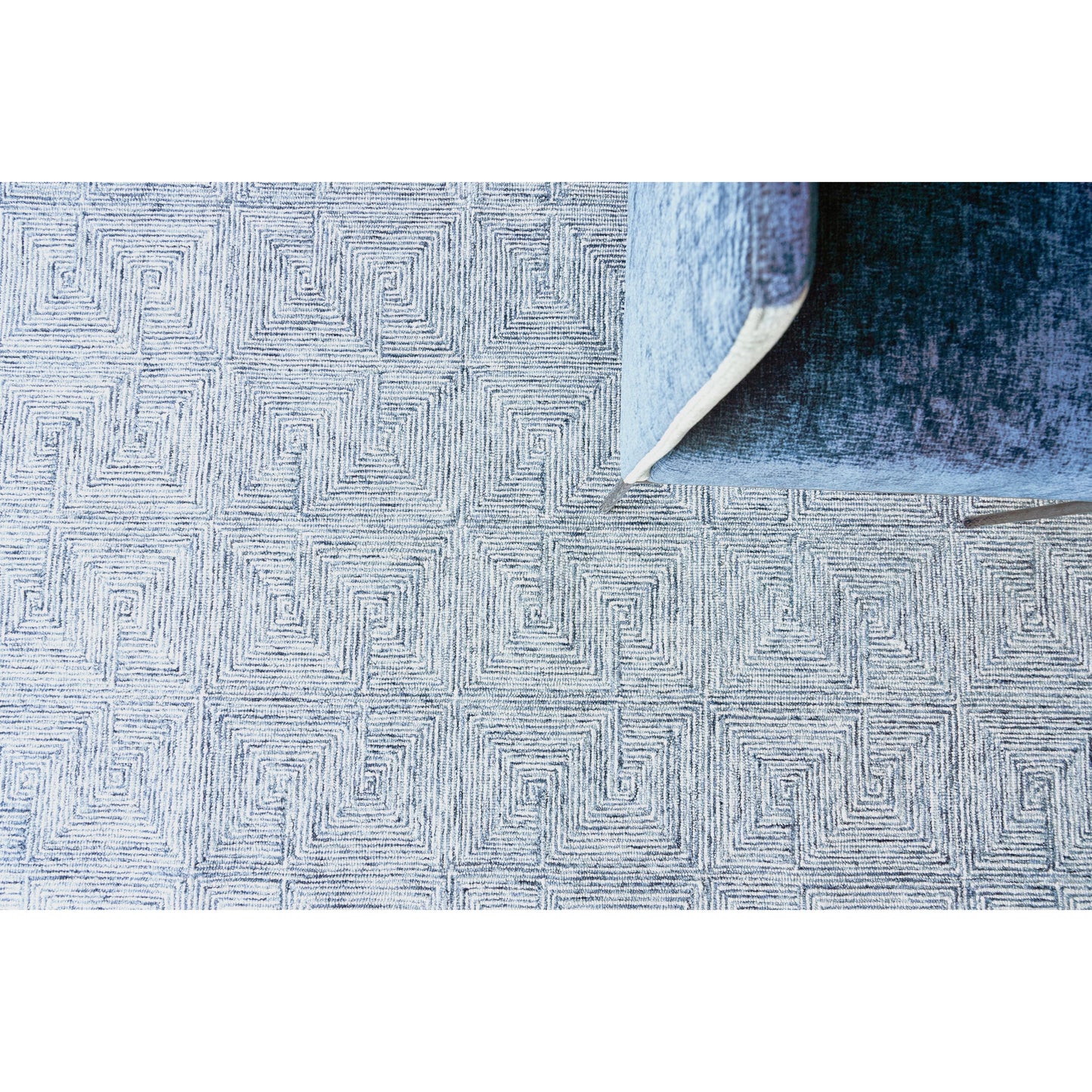 006 SI-1827578,SI-1827579,SI-1827580,SI-1827581,SI-1827582,SI-1827583 | Lifestyle | Caprice 4774 Rug by Exquisite Rugs in blue, ivory. Made from new zealand wool in a unique style.