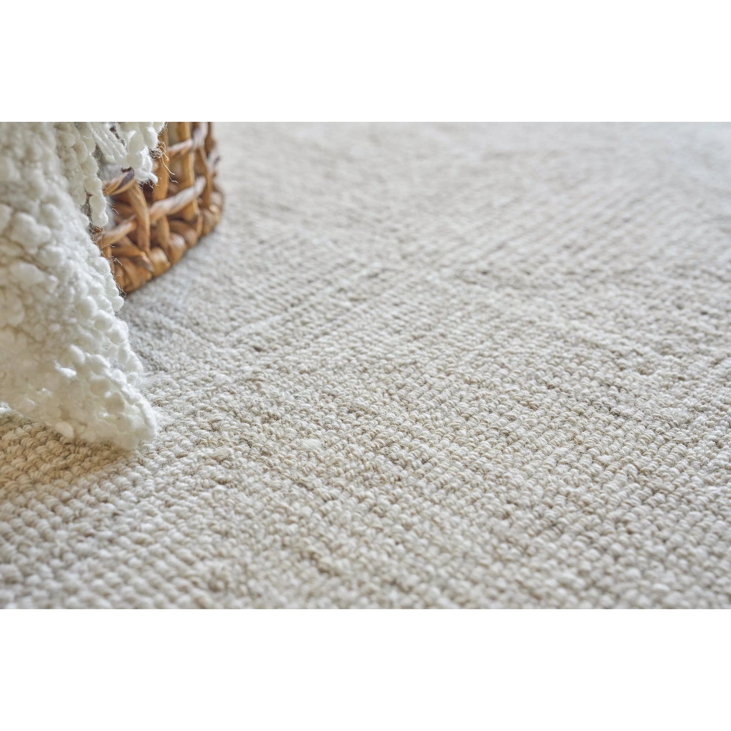 007 SI-2222137 | Lifestyle | Caprice 4775 Rug by Exquisite Rugs in beige, ivory. Made from new zealand wool in a unique style.