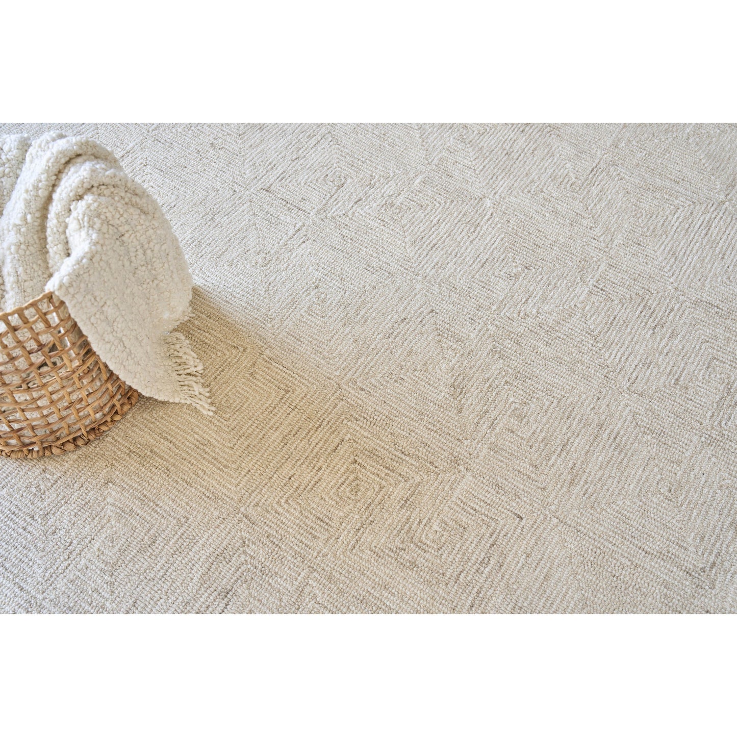 006 SI-1975087,SI-1975088,SI-1975089,SI-1975090,SI-1975091,SI-1975092 | Lifestyle | Caprice 4775 Rug by Exquisite Rugs in beige, ivory. Made from new zealand wool in a unique style.