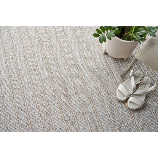 Nova 4865 Rug by Exquisite Rugs in natural beige. Made from pet in a unique style.