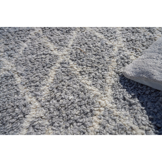 Giorgio Rug by Exquisite Rugs. Made from pet in a unique style.