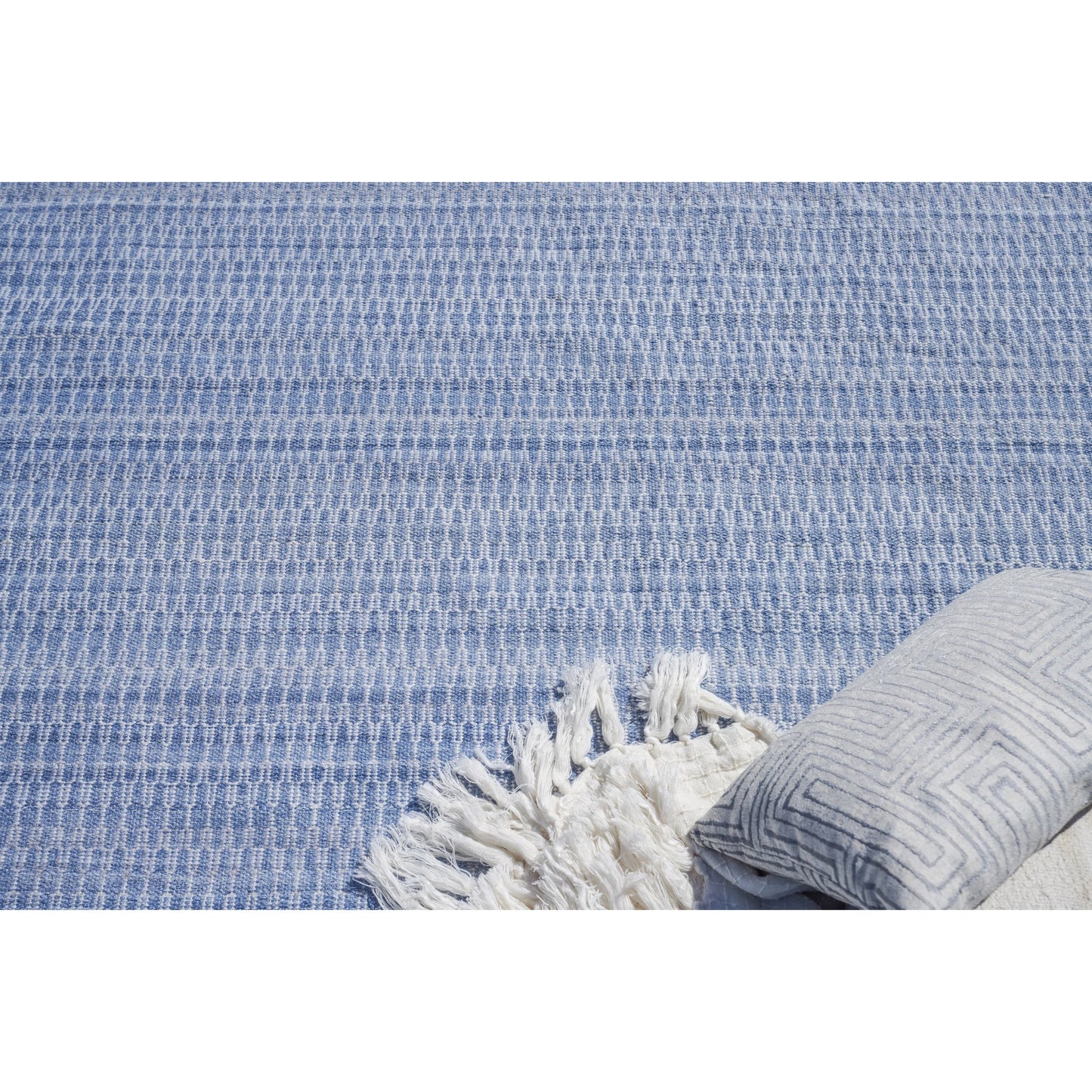 005 SI-2384290,SI-2384291 | Additional Silo | Florence 4879 Indoor/Outdoor Rug by Exquisite Rugs in light blue. Made from pet in a unique style.