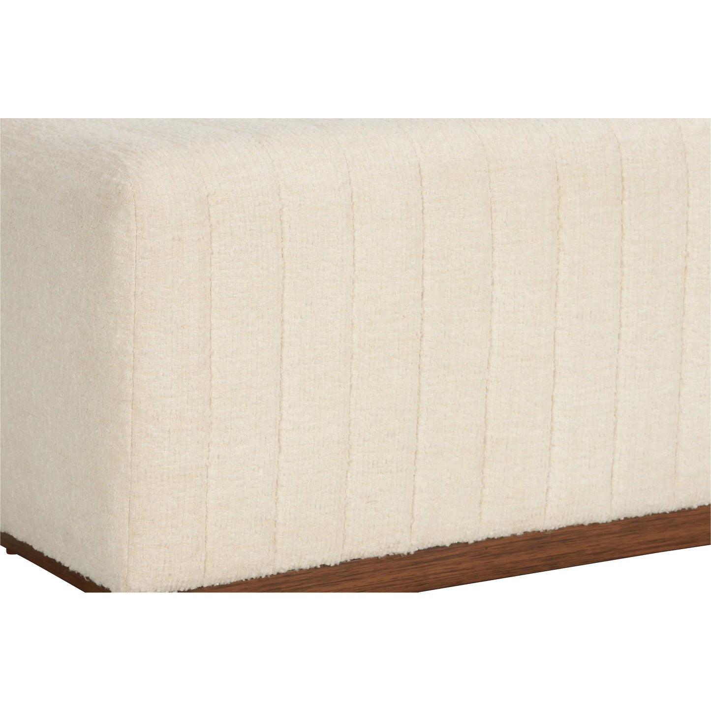 004 SI-2335286 | Closeup | Piano Bench by Wildwood in white, cream and cream. Made from unique in a transitional style.