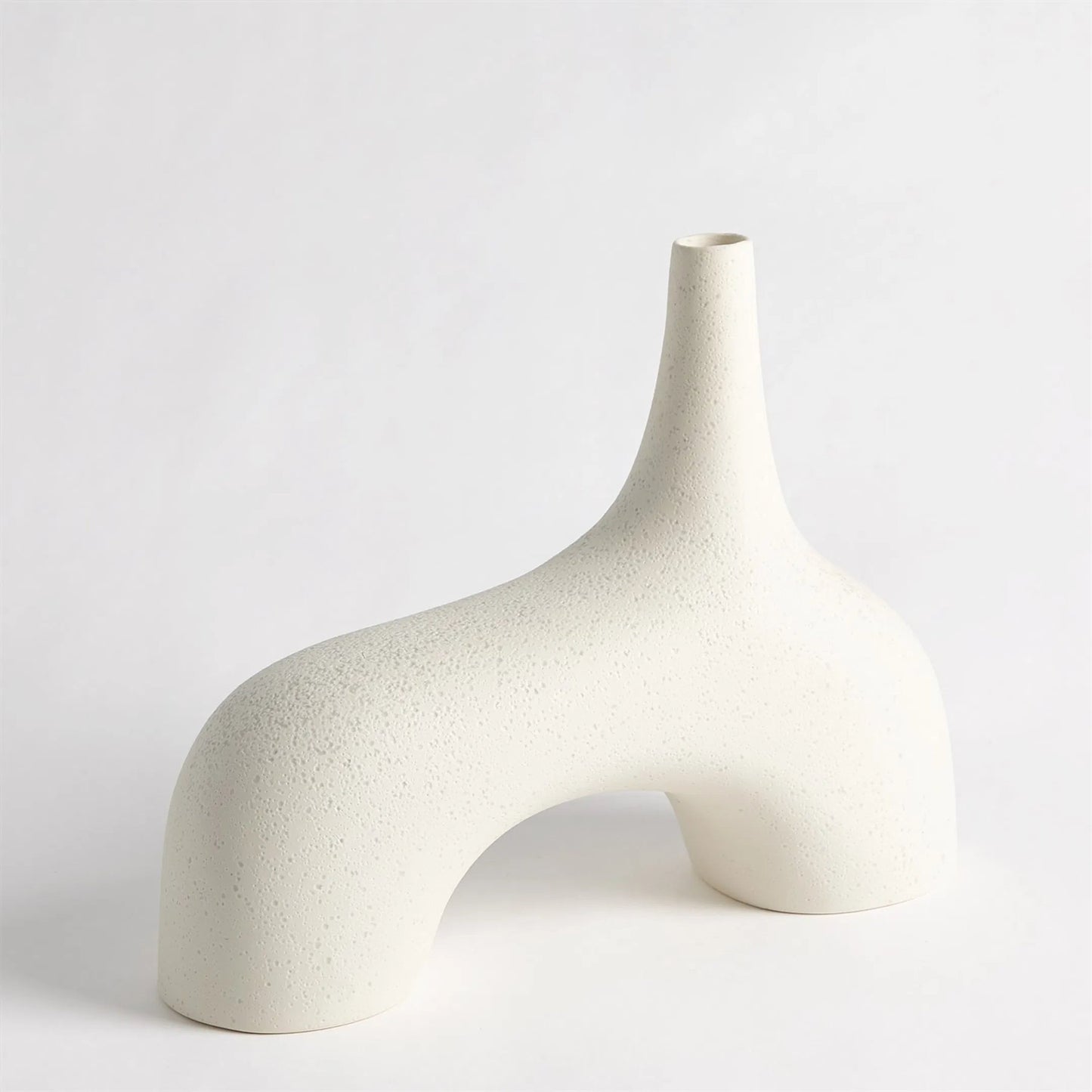 010 SR-893238,SR-893239 | Unknown | Stretch Vase by Global Views. Made from earthenware in a eclectic & global style.