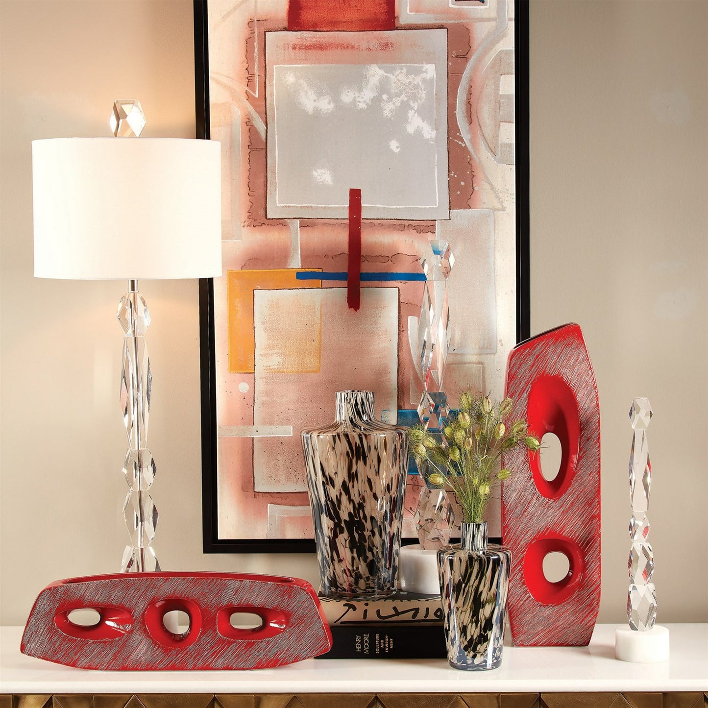 013 SR-939771 | Lifestyle | Confetti Shoulder Vase by Global Views in black, beige. Made from artglass in a transitional style.