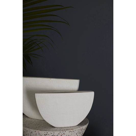 Anneli Boat by Accent Decor in white. Made from ceramic in a modern style.