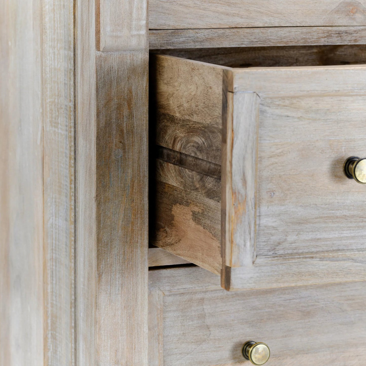 007 SI-2256328 | Closeup | Adelaide 6-Drawer Mango Wood Chest by Classic Home in white wash. Made from mango wood in a transitional style.