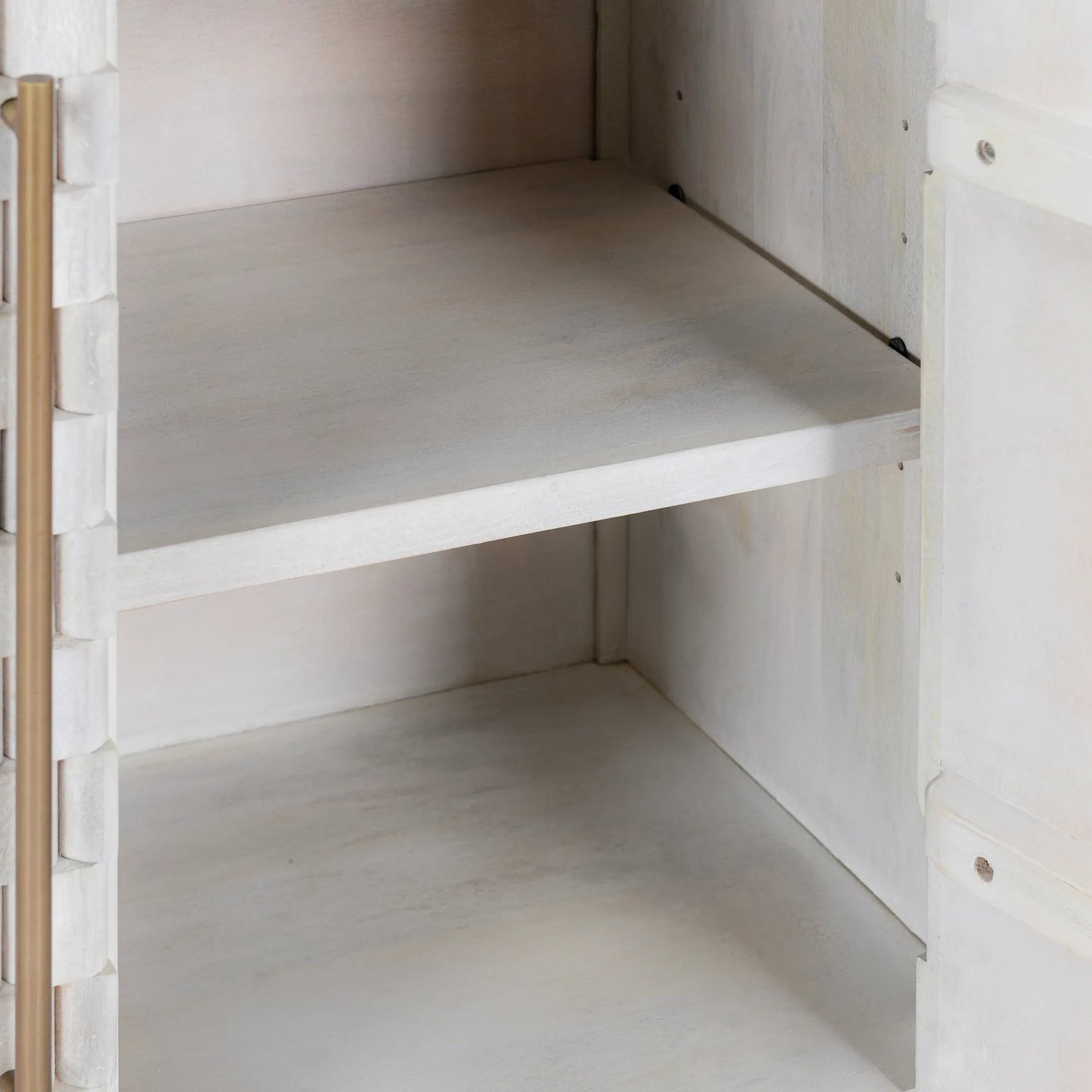 007 SI-2249249 | Closeup | Norwood 4-Door Mango Wood Buffet Sideboard by Classic Home in white wash. Made from mango wood, iron in a unique style.