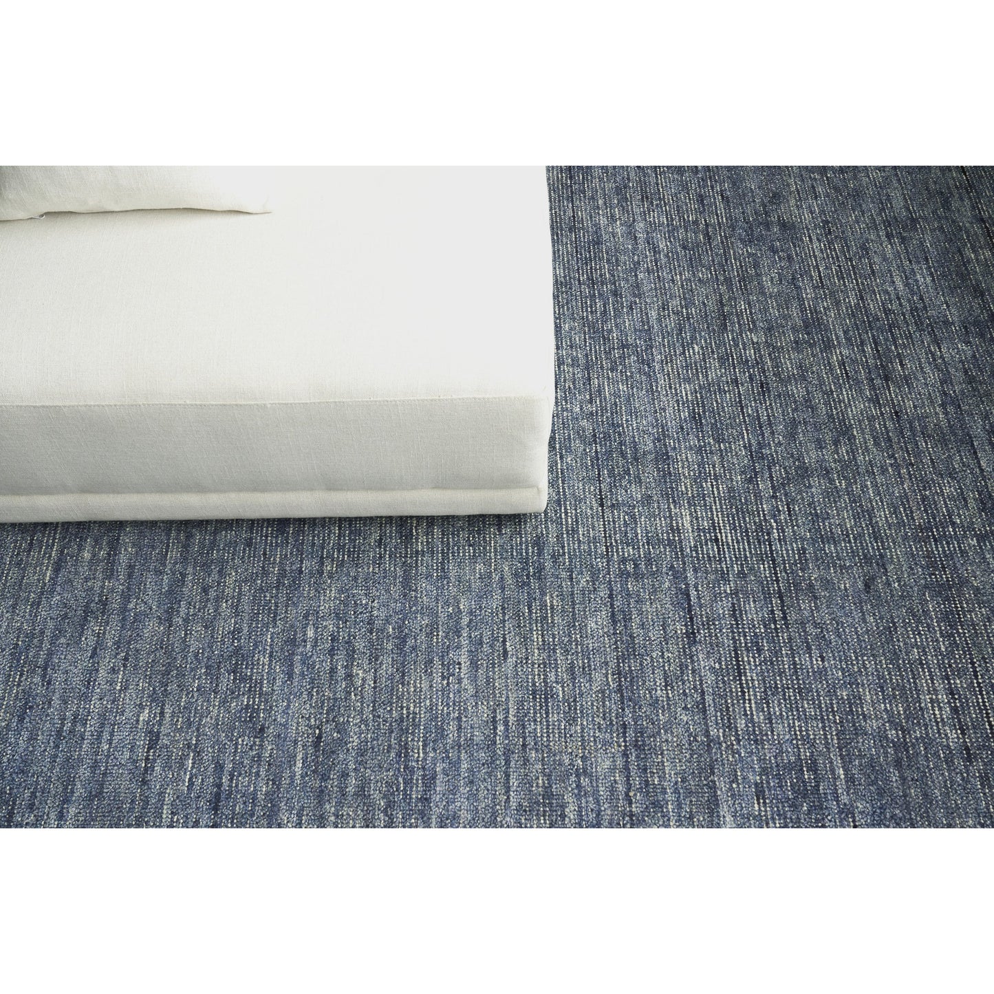 005 SI-1827781,SI-1827782,SI-1827783,SI-1827784,SI-1827785,SI-1827786 | Lifestyle | Catalina Rug - Blue by Exquisite Rugs in blue. Made from wool, bamboo silk in a unique style.