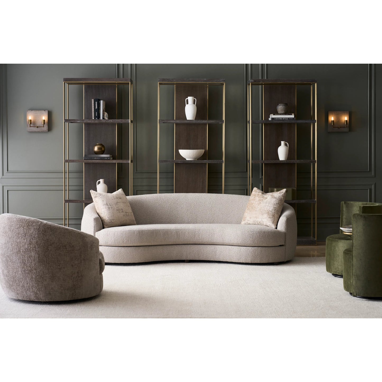 000 SI-2636185 | Lifestyle | Marilyn Grande Sofa by Fairfield Chair in light grey and dove. Made from unique in a unique style.