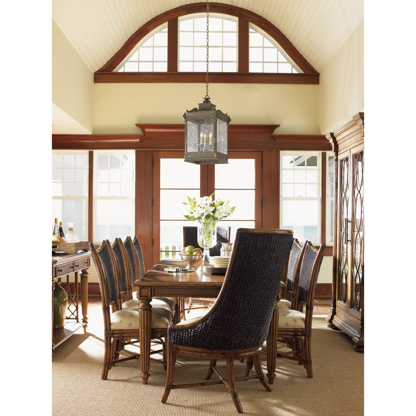 007 SR-836124 | Lifestyle | Grenadine Dining Table by Tommy Bahama Home. Made from unique in a traditional style.