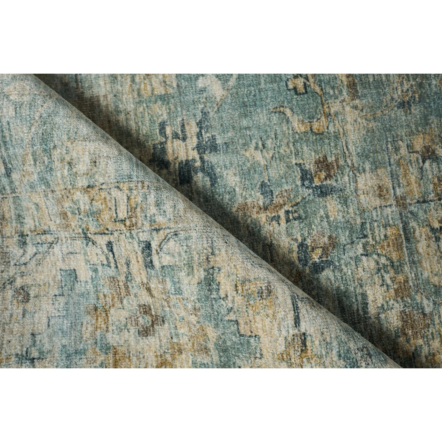 005 SI-2101583,SI-2101584,SI-2101585,SI-2101587,SI-2101588,SI-2101589 | Closeup | Kensington 5339 Rug by Exquisite Rugs in blue. Made from wool, bamboo silk in a unique style.
