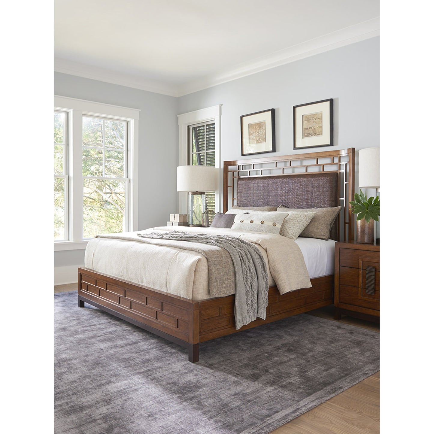 007 SR-836328,SR-836329,SR-836330 | Lifestyle | Paradise Point Bed by Tommy Bahama Home. Made from unique in a transitional style.