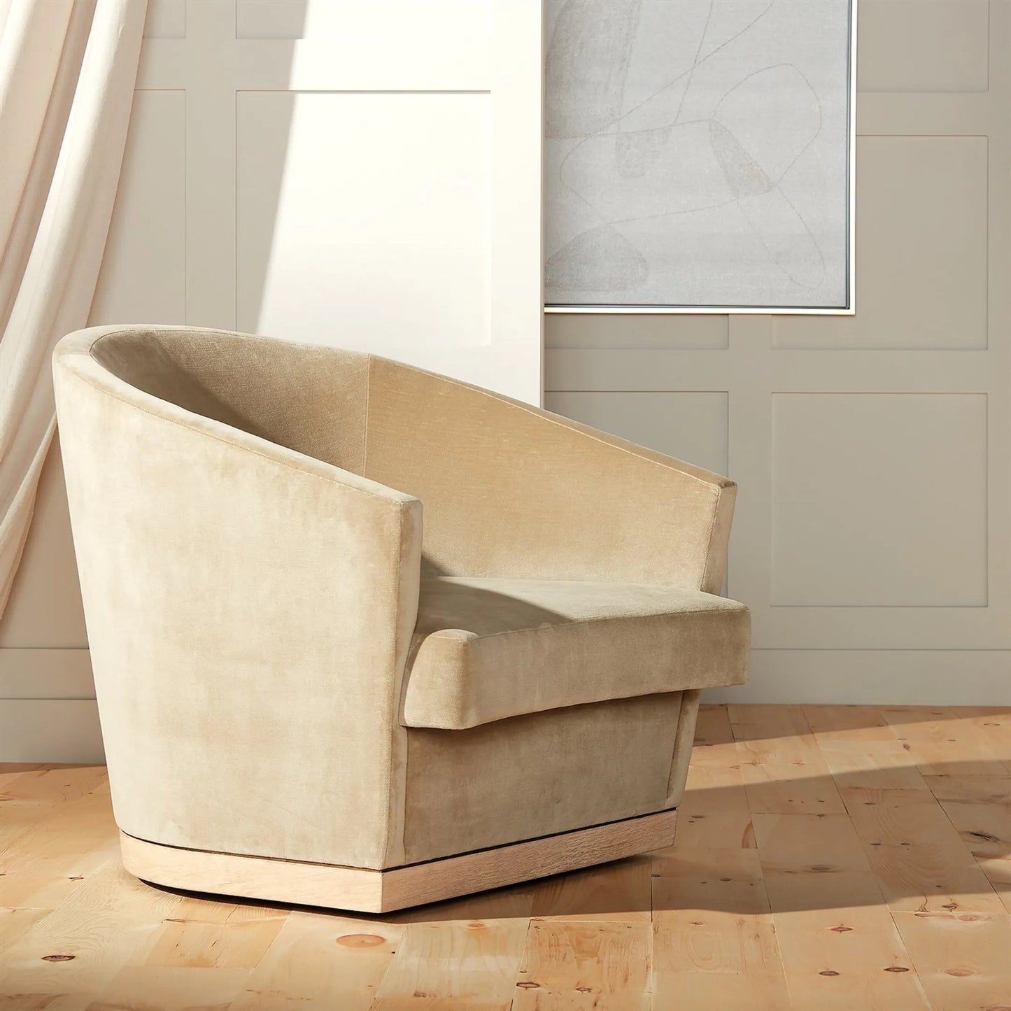 002 SI-2324039 | Lifestyle | Ophelia Chair by Global Views in white, red and bronze. Made from unique in a transitional style.