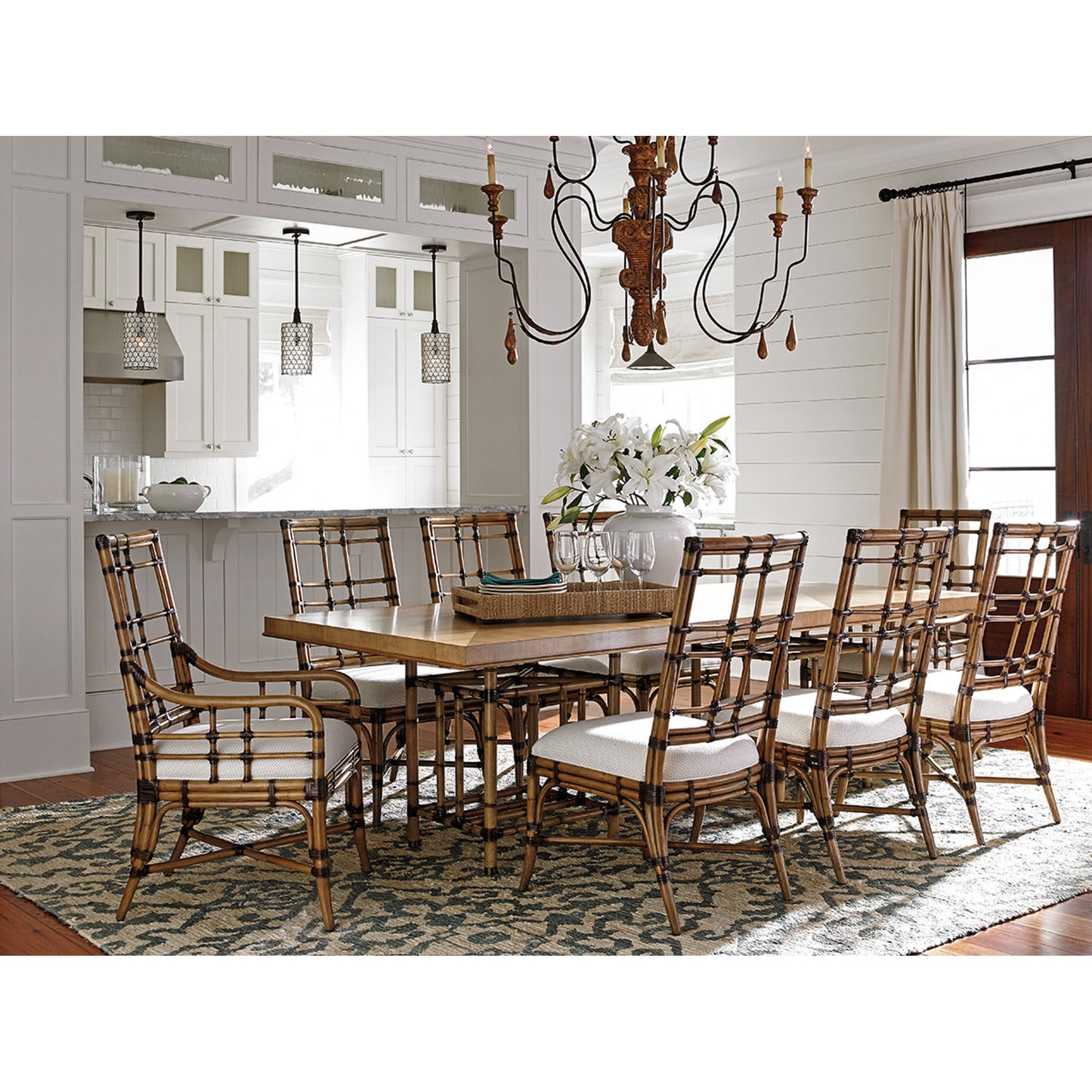 004 SR-836420 | Lifestyle | Seaview Arm Chair by Tommy Bahama Home. Made from unique in a coastal style.
