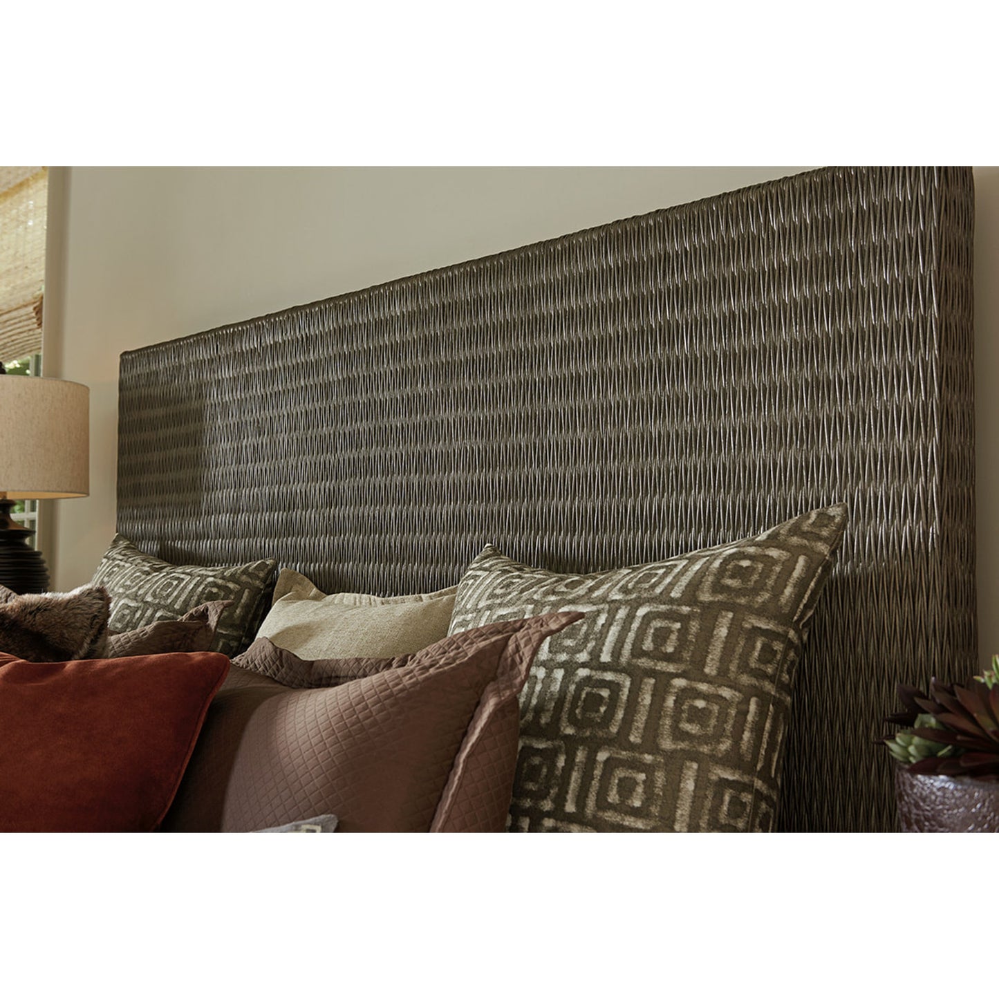 004 SR-836075 | Lifestyle | Driftwood Isle Woven Platform Bed by Tommy Bahama Home in smoke gray. Made from unique in a coastal style.