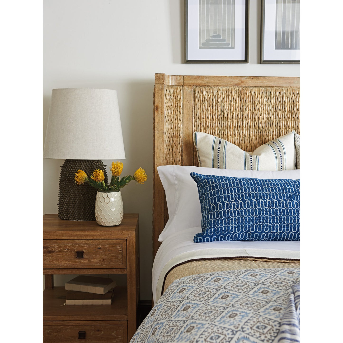 003 SR-836165,SR-836166,SR-836167 | Closeup | Ivory Coast Woven Bed by Tommy Bahama Home. Made from unique in a coastal style.