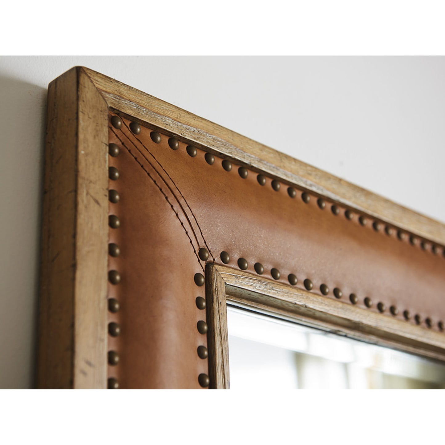002 SR-836070 | Additional Silo | Dominica Leather Rectangular Mirror by Tommy Bahama Home. Made from unique in a transitional style.