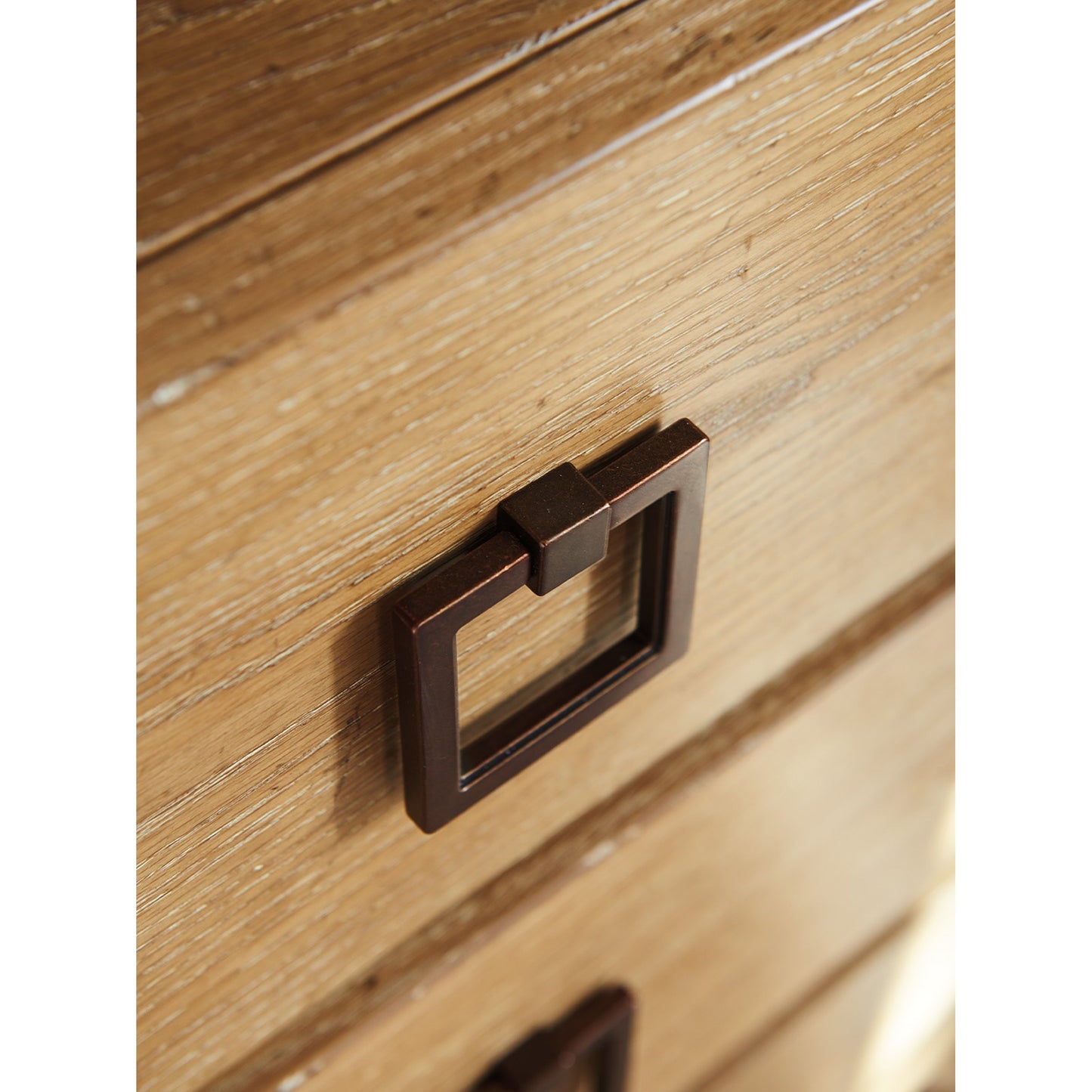 002 SR-836004 | Additional Silo | Carnaby Drawer Chest by Tommy Bahama Home. Made from unique in a modern style.