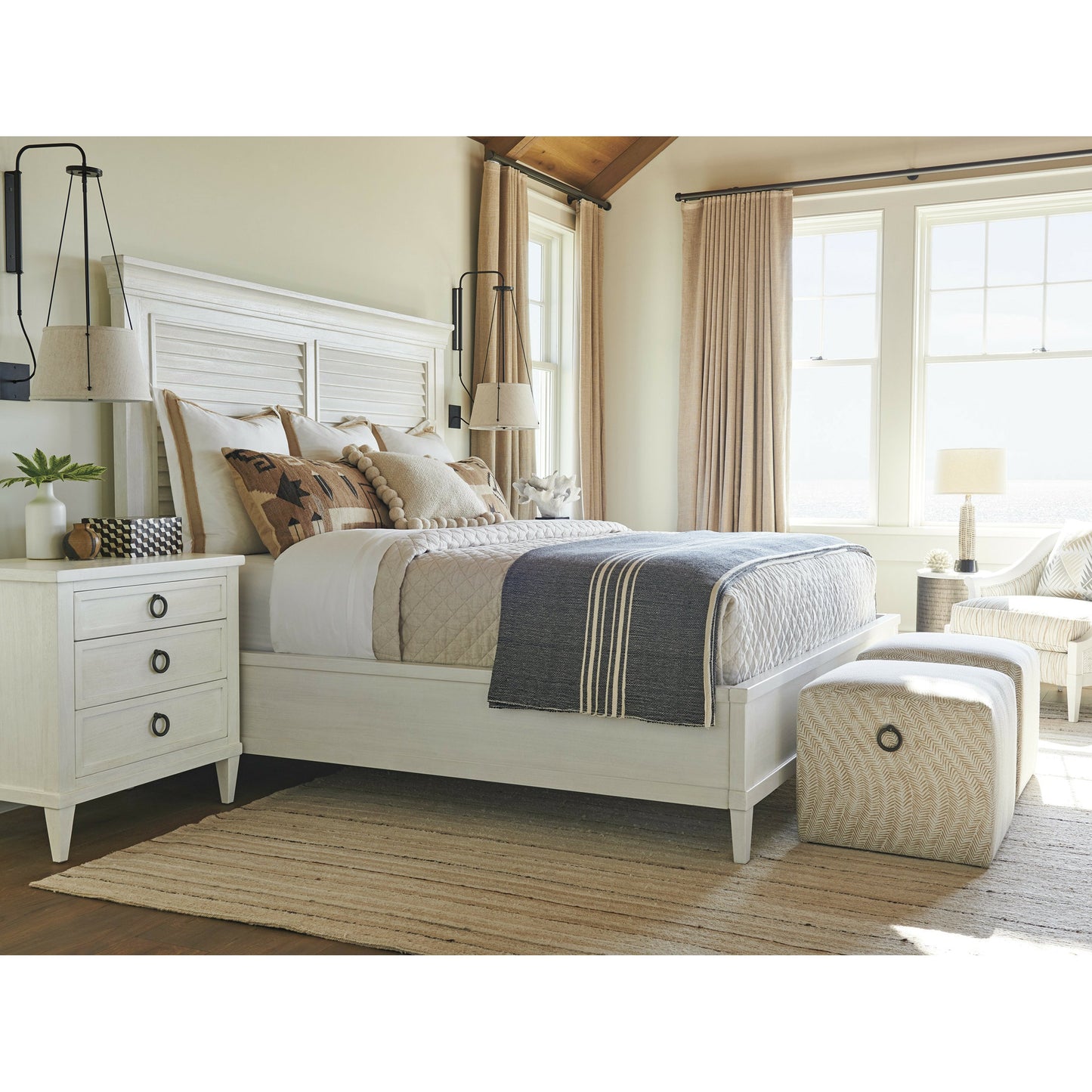 006 SR-836387,SR-836388,SR-836389 | Lifestyle | Royal Palm Louvered Headboard by Tommy Bahama Home in plantation. Made from unique in a cottage & farmhouse style.