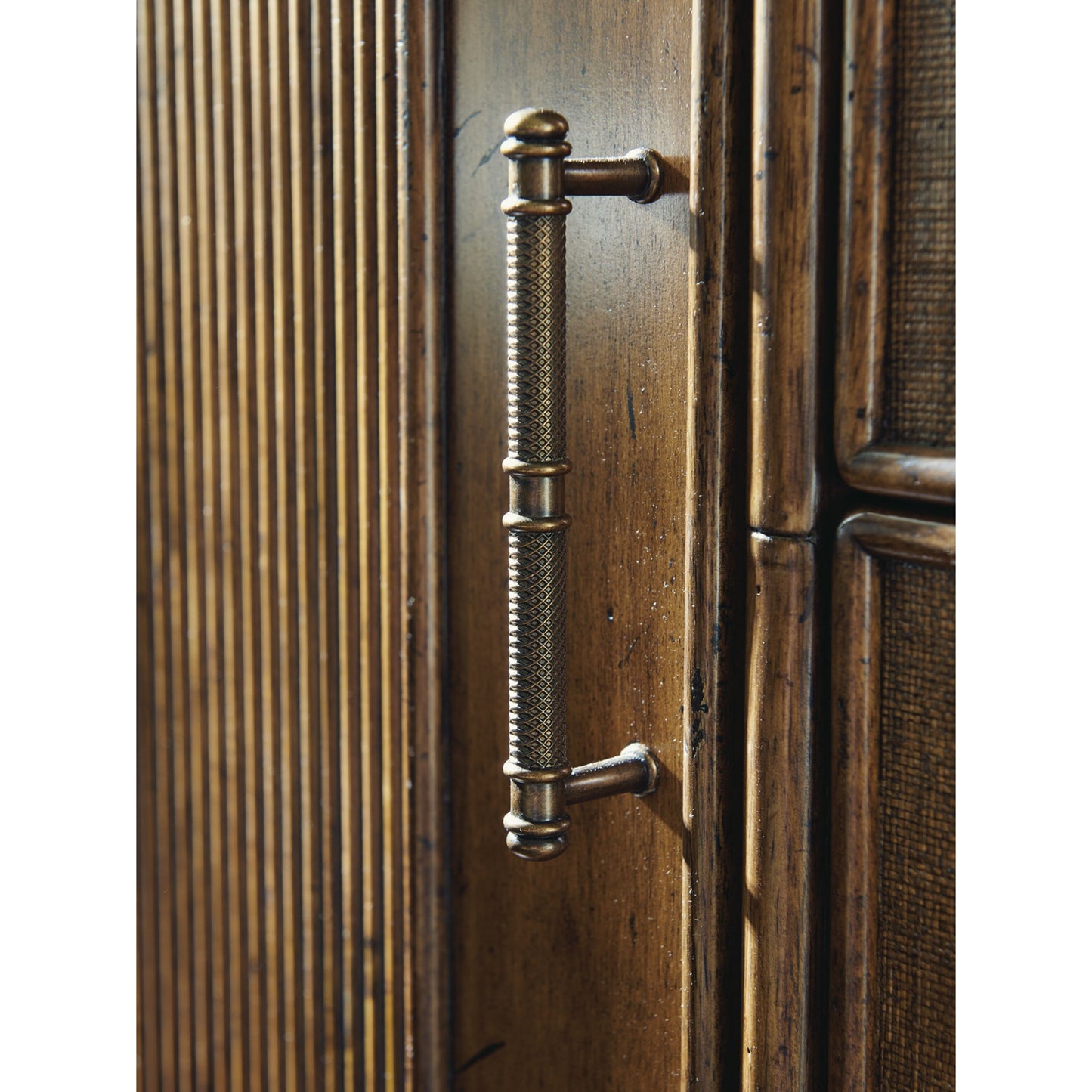 004 SR-835941 | Additional Silo | Balencia Gentlemans Chest by Tommy Bahama Home. Made from unique in a traditional style.