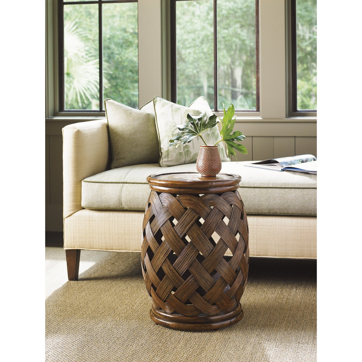 005 SR-836147 | Lifestyle | Hibiscus Round Accent Table by Tommy Bahama Home. Made from unique in a coastal style.