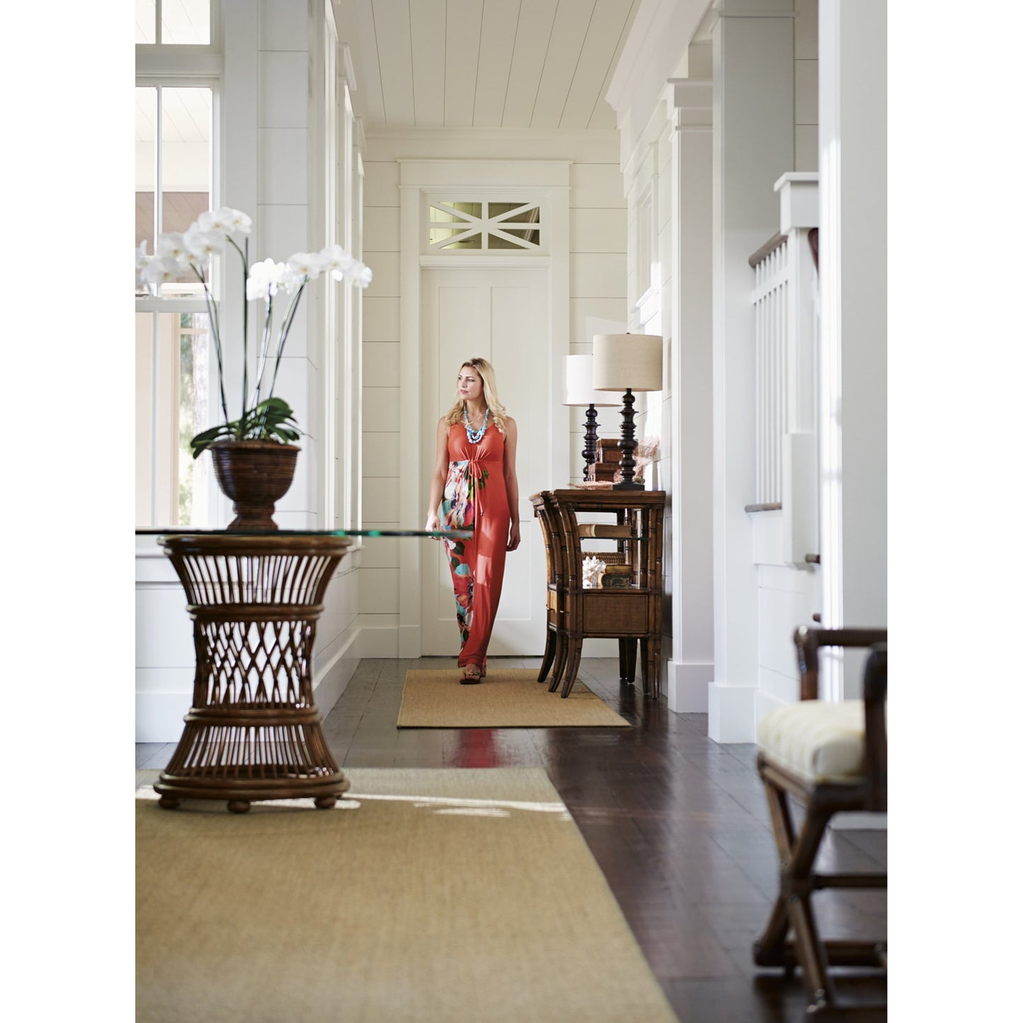 008 SR-835930 | Lifestyle | Aruba Dining Table by Tommy Bahama Home. Made from unique in a coastal style.