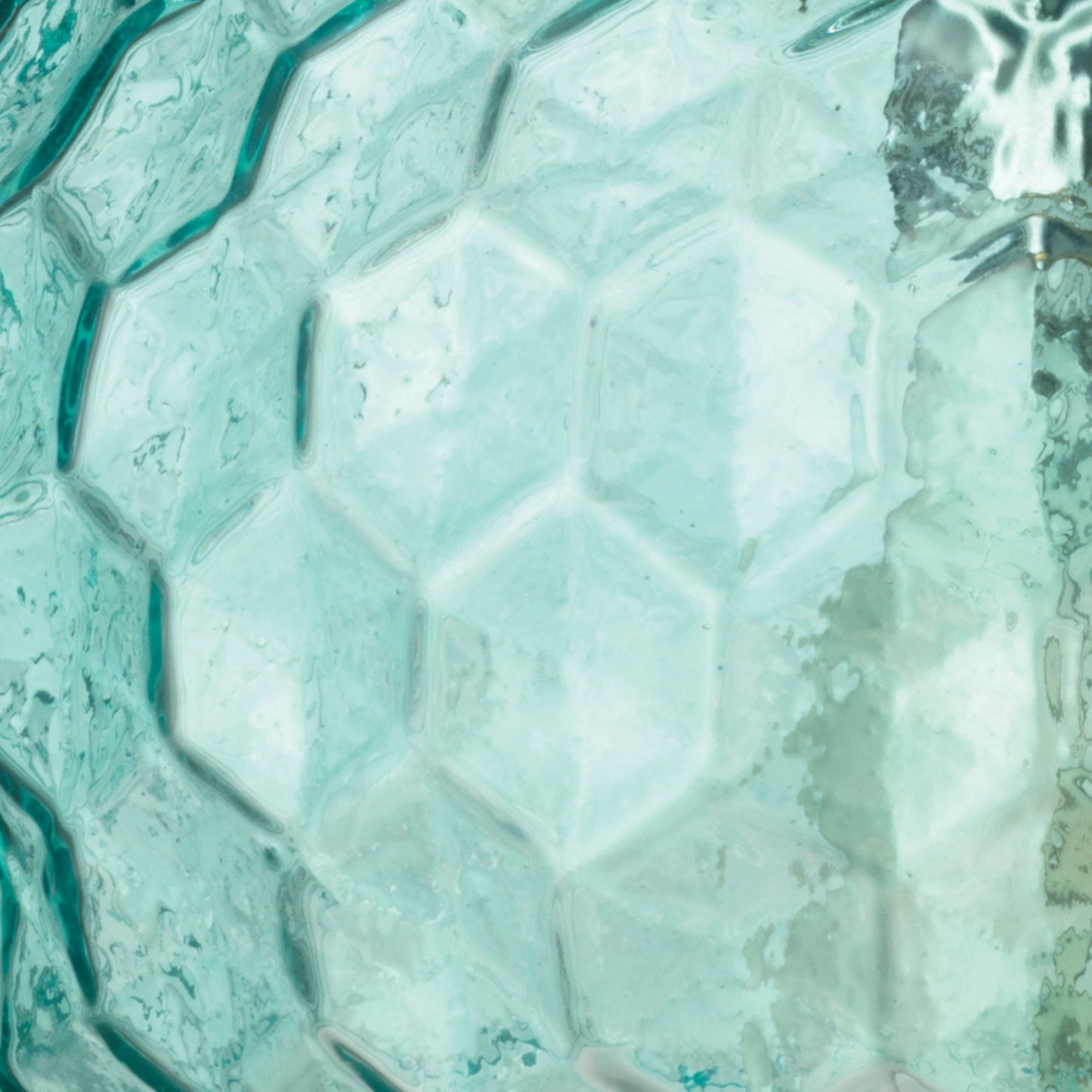 003 S-291863 | Closeup | Clark Pendant by Jamie Young in aqua. Made from glass in a modern style.