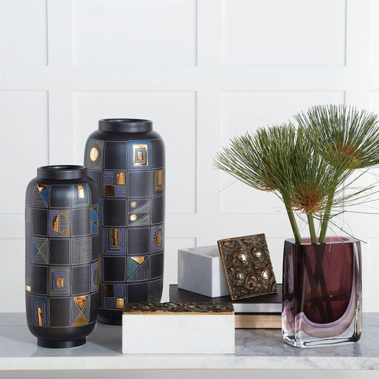 Borealis Vase by Global Views in clear. Made from unique in a modern style.