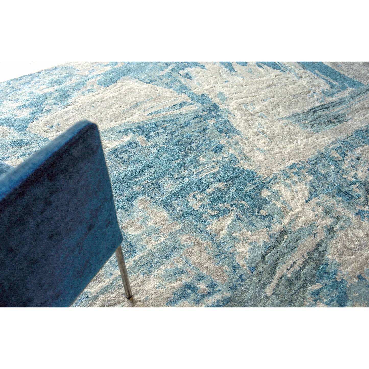 005 SI-2384617,SI-2384618 | Additional Silo | Luxury Laureno 6316 Rug by Exquisite Rugs in ivory, light blue. Made from bamboo silk in a unique style.