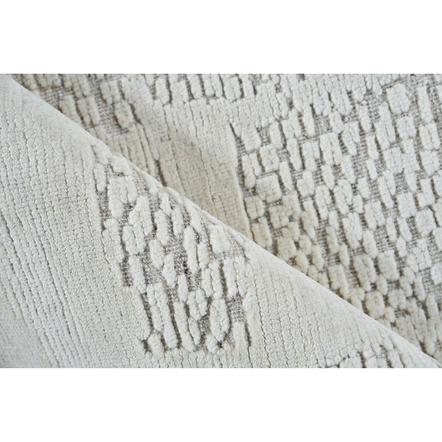 004 SI-2138154,SI-2138155,SI-2138156,SI-2138157,SI-2138158,SI-2293899 | Closeup | Calexico 6429 Rug by Exquisite Rugs in ivory, beige. Made from new zealand wool in a unique style.
