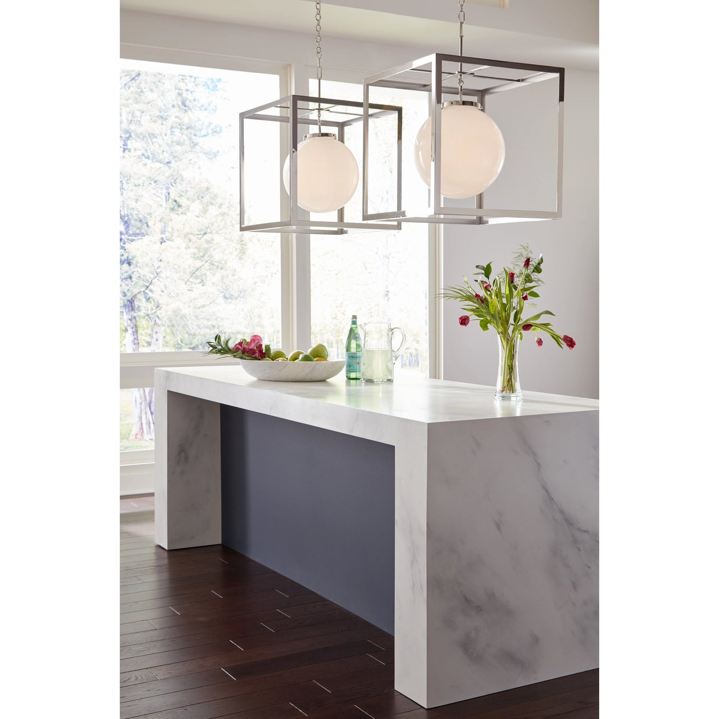 004 SR-837069 | Lifestyle | High Street I Chandelier by Wildwood in polished nickel, milk. Made from steel, glass in a modern style.