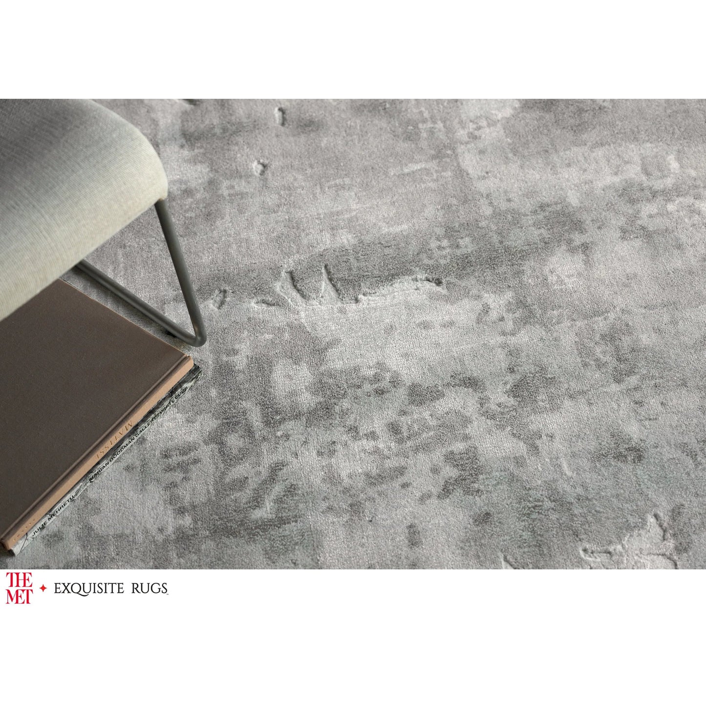 011 SI-2256579,SI-2256581,SI-2256582,SI-2385195,SI-2385197 | Lifestyle | Papyrus Area Rug by Exquisite Rugs. Made from wool, bamboo silk in a unique style.