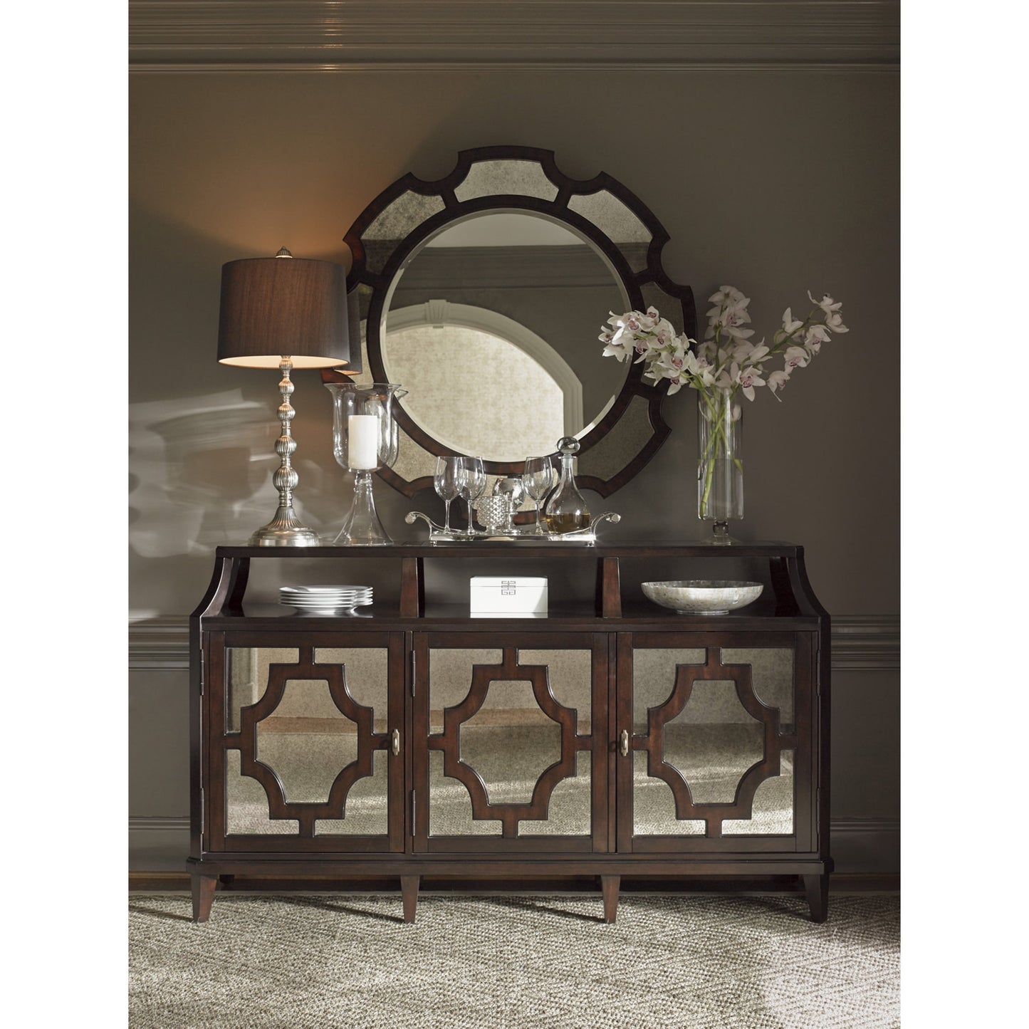 004 SR-835793 | Lifestyle | Wellshire Bufet by Lexington. Made from unique in a traditional style.