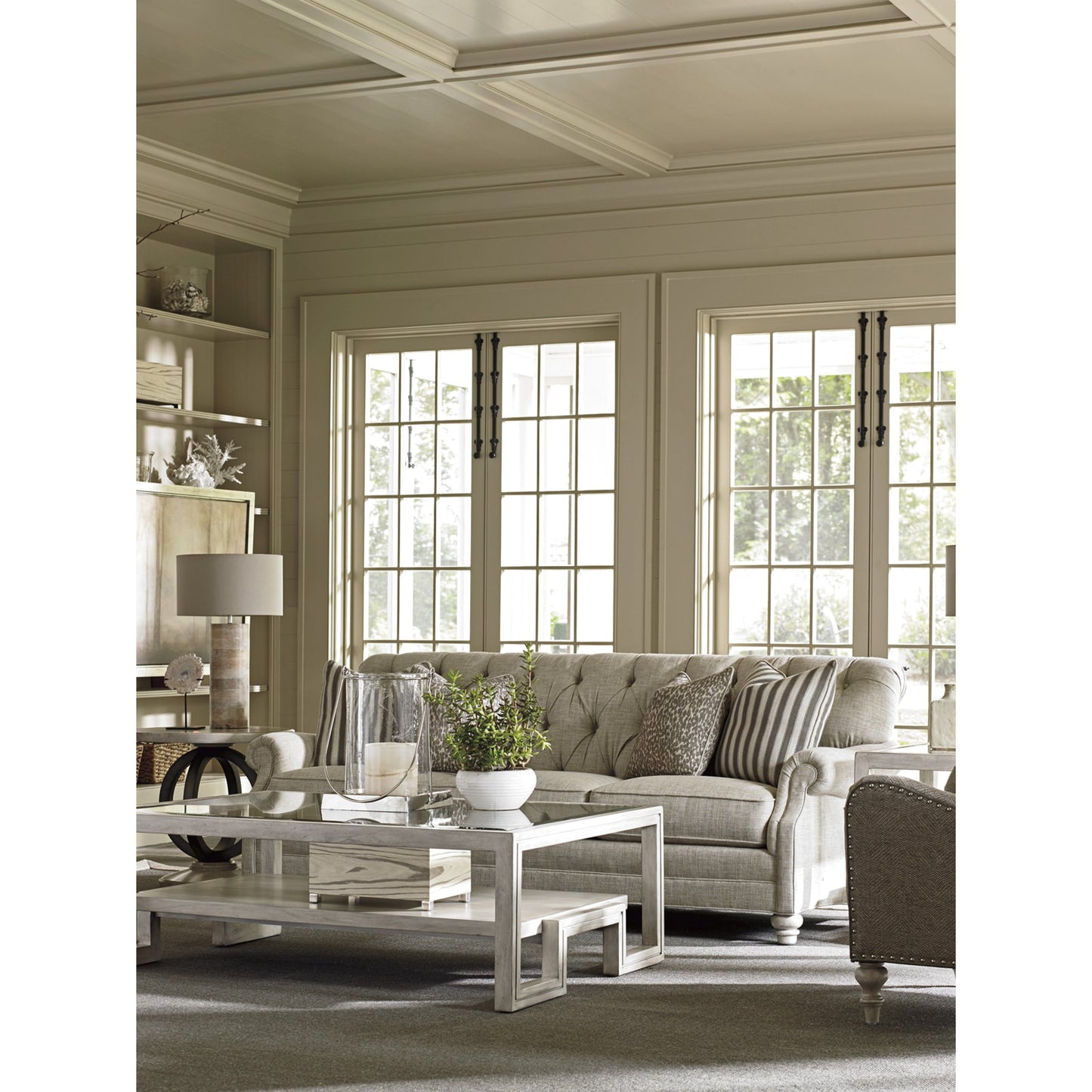 007 SR-835637 | Lifestyle | Saddlebrook Rectangular Cocktail Table by Lexington. Made from unique in a transitional style.