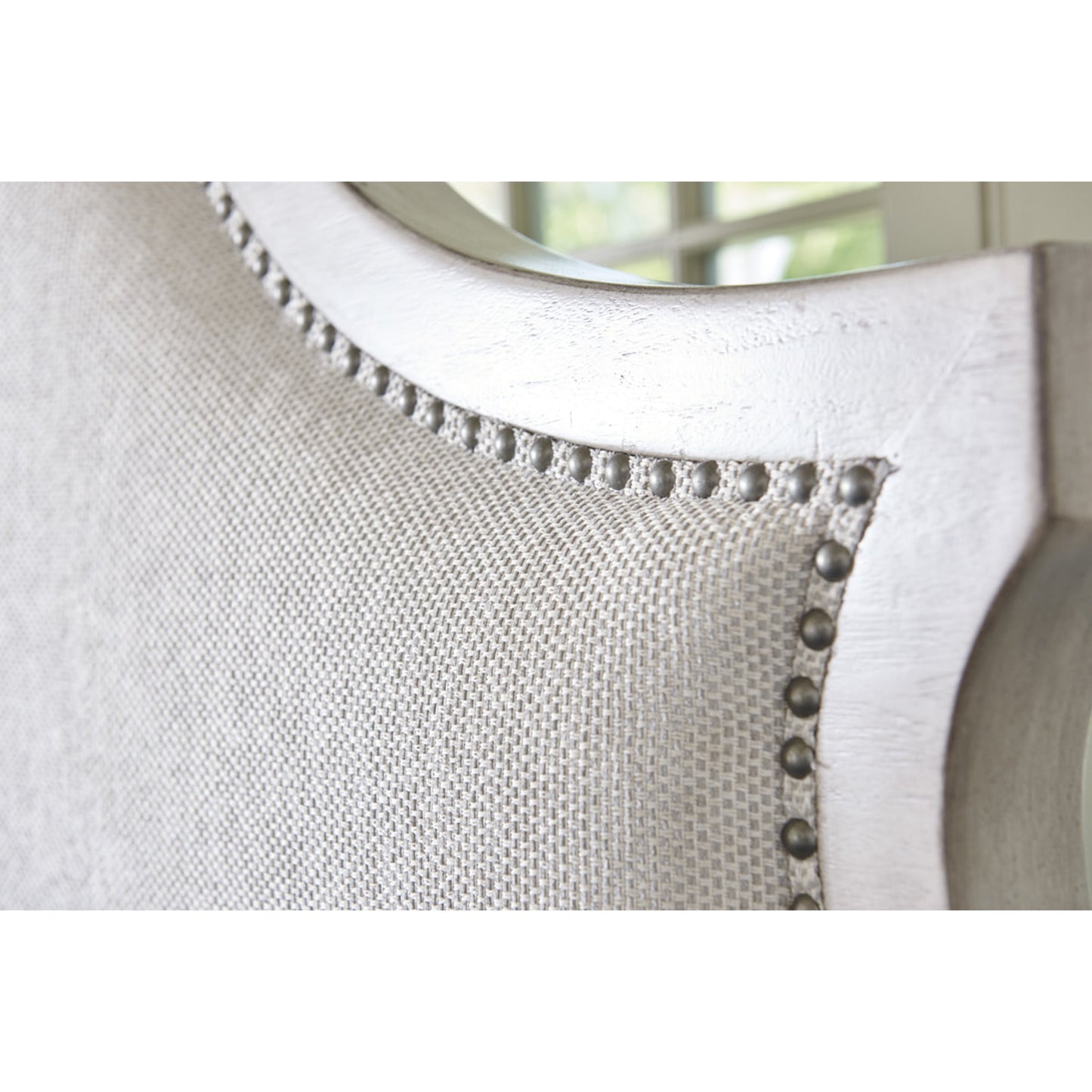 002 SR-835086,SR-835087,SR-835088 | Additional Silo | Arbor Hills Upholstered Bed by Lexington. Made from unique in a traditional style.