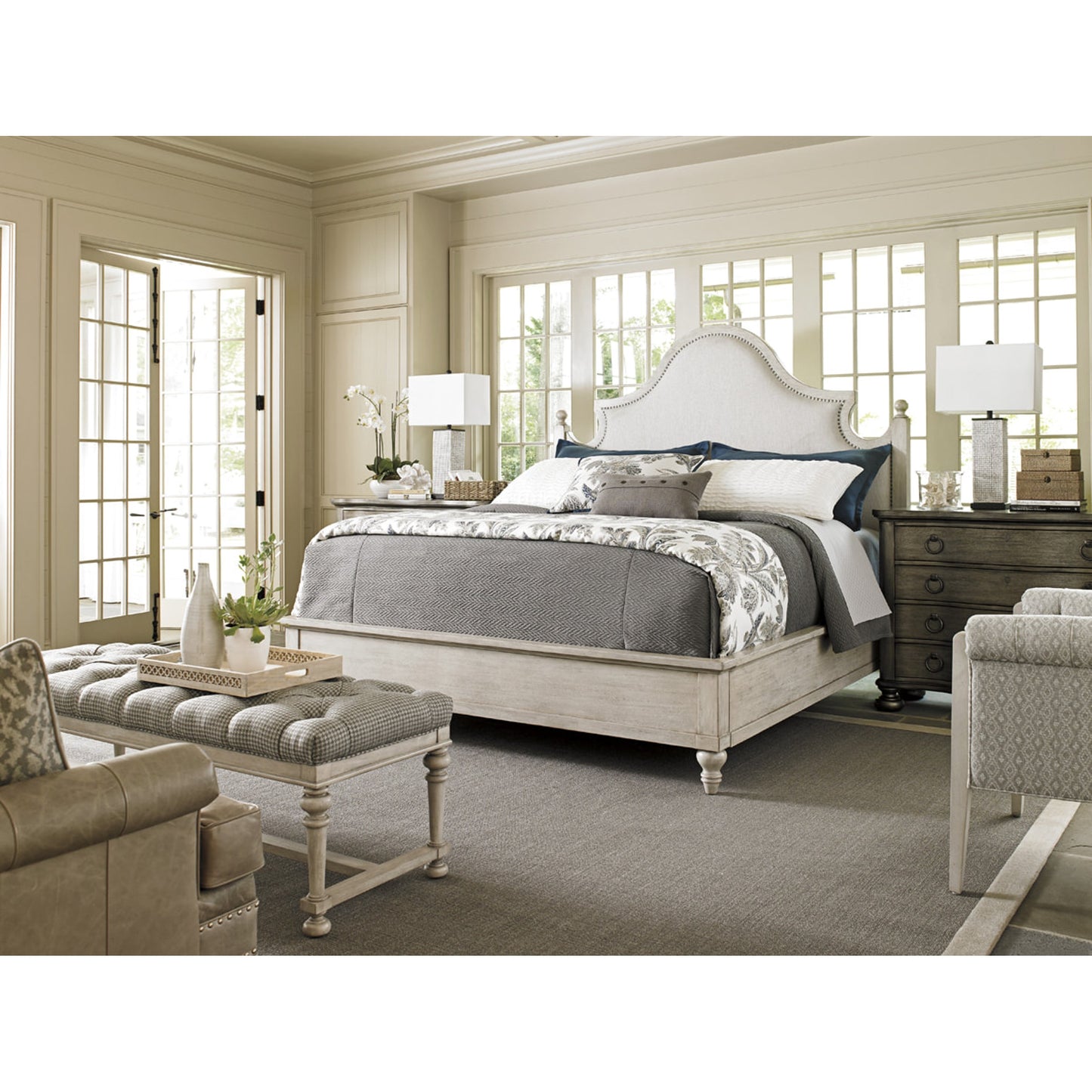 007 SR-835646 | Lifestyle | Sandy Ridge Bachelors Chest by Lexington in silver gray. Made from unique in a traditional style.