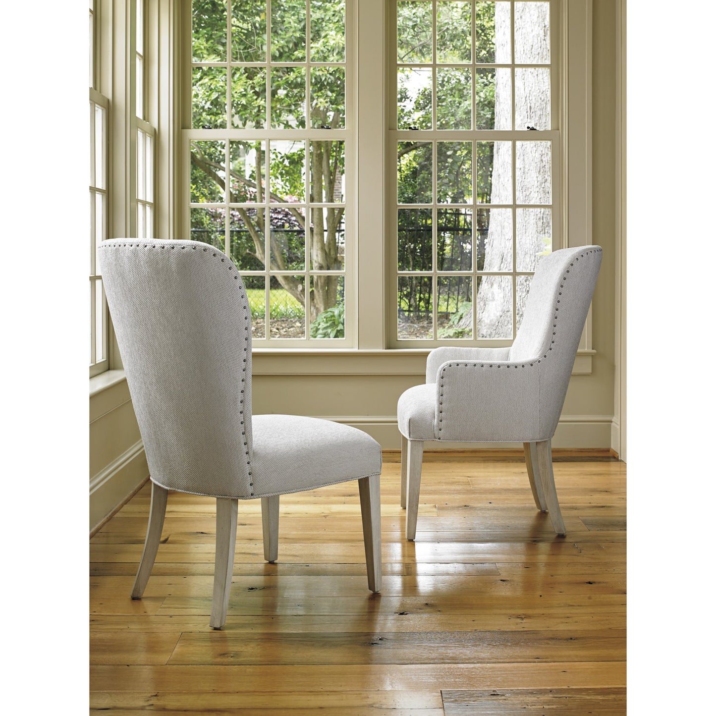 005 SR-835137 | Lifestyle | Baxter Arm Chair by Lexington in gray, ivory. Made from unique in a transitional style.