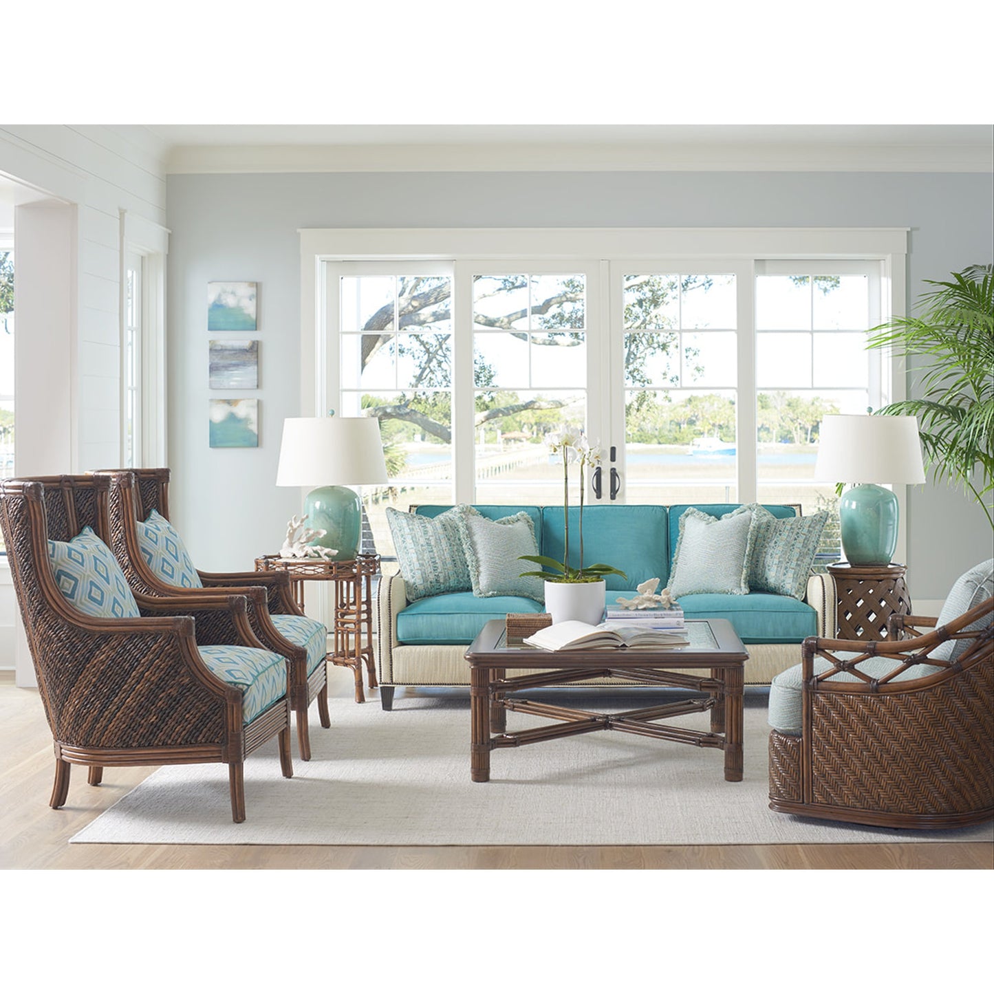 008 SR-836147 | Lifestyle | Hibiscus Round Accent Table by Tommy Bahama Home. Made from unique in a coastal style.