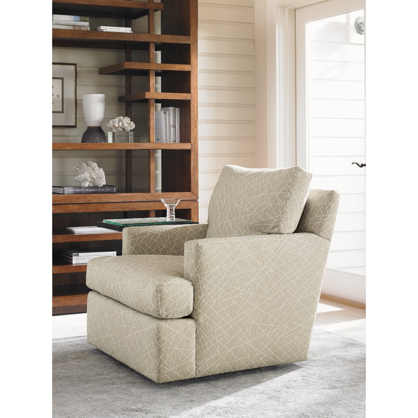 007 SR-836521 | Lifestyle | Taipei Media Bookcase by Tommy Bahama Home. Made from unique in a modern style.