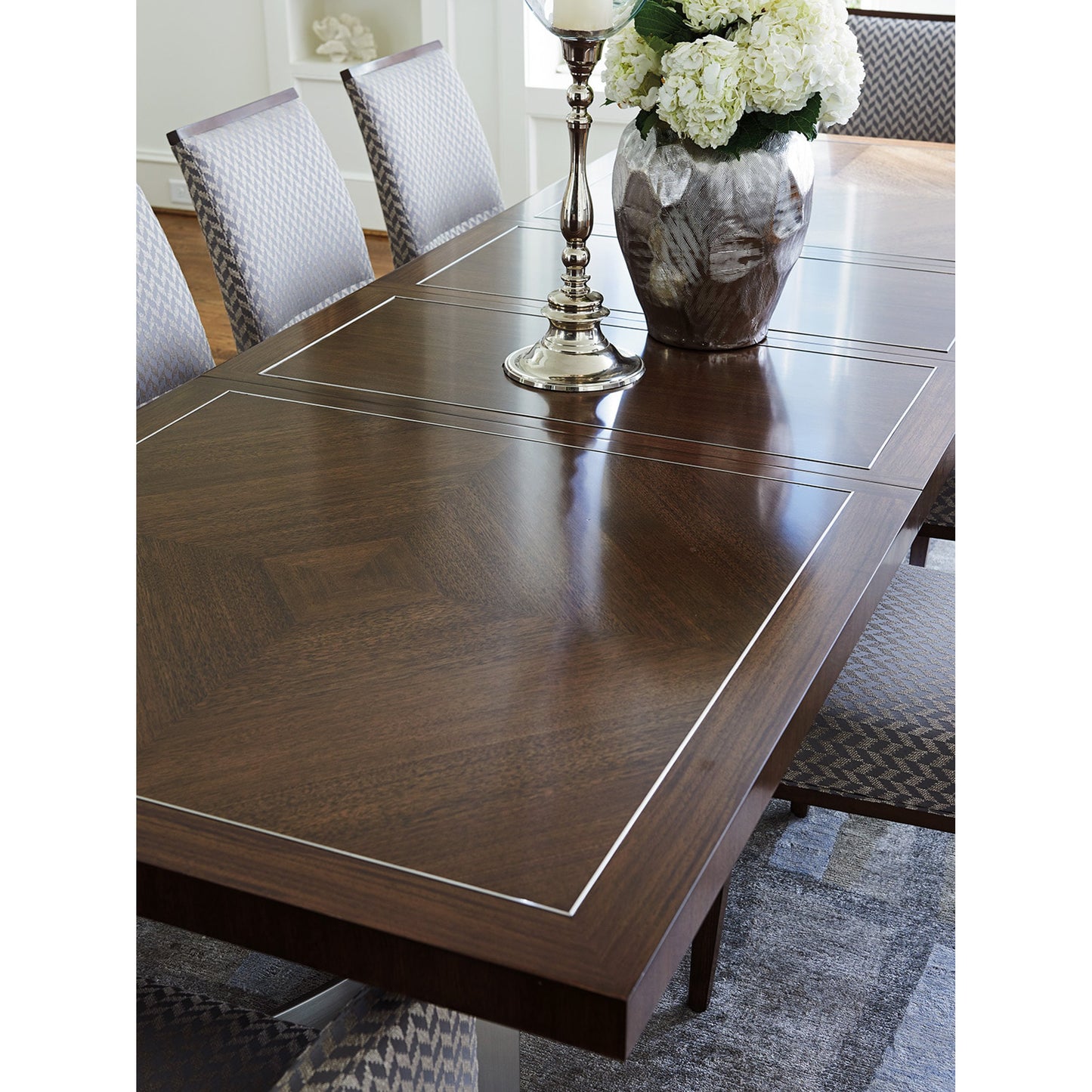 008 SR-835167 | Lifestyle | Beverly Place Rectangular Dining Table by Lexington. Made from unique in a modern style.
