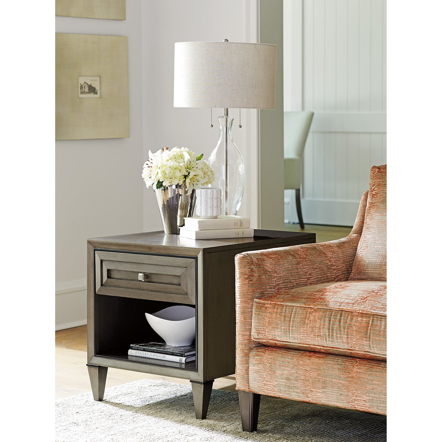003 SR-835776 | Lifestyle | Verona End Table by Lexington. Made from unique in a transitional style.