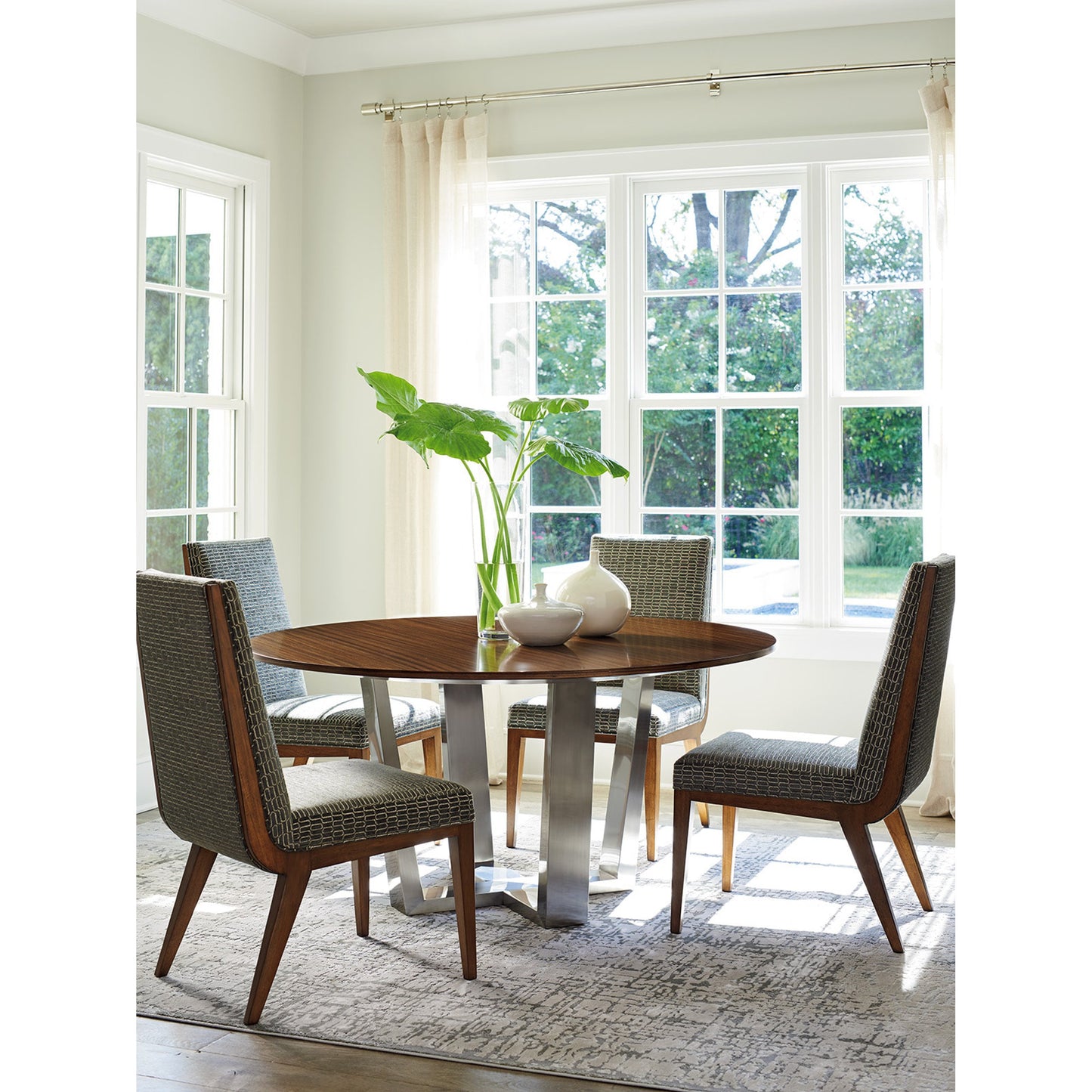 004 SR-835498 | Lifestyle | Mandara Round Dining Table by Lexington. Made from unique in a modern style.