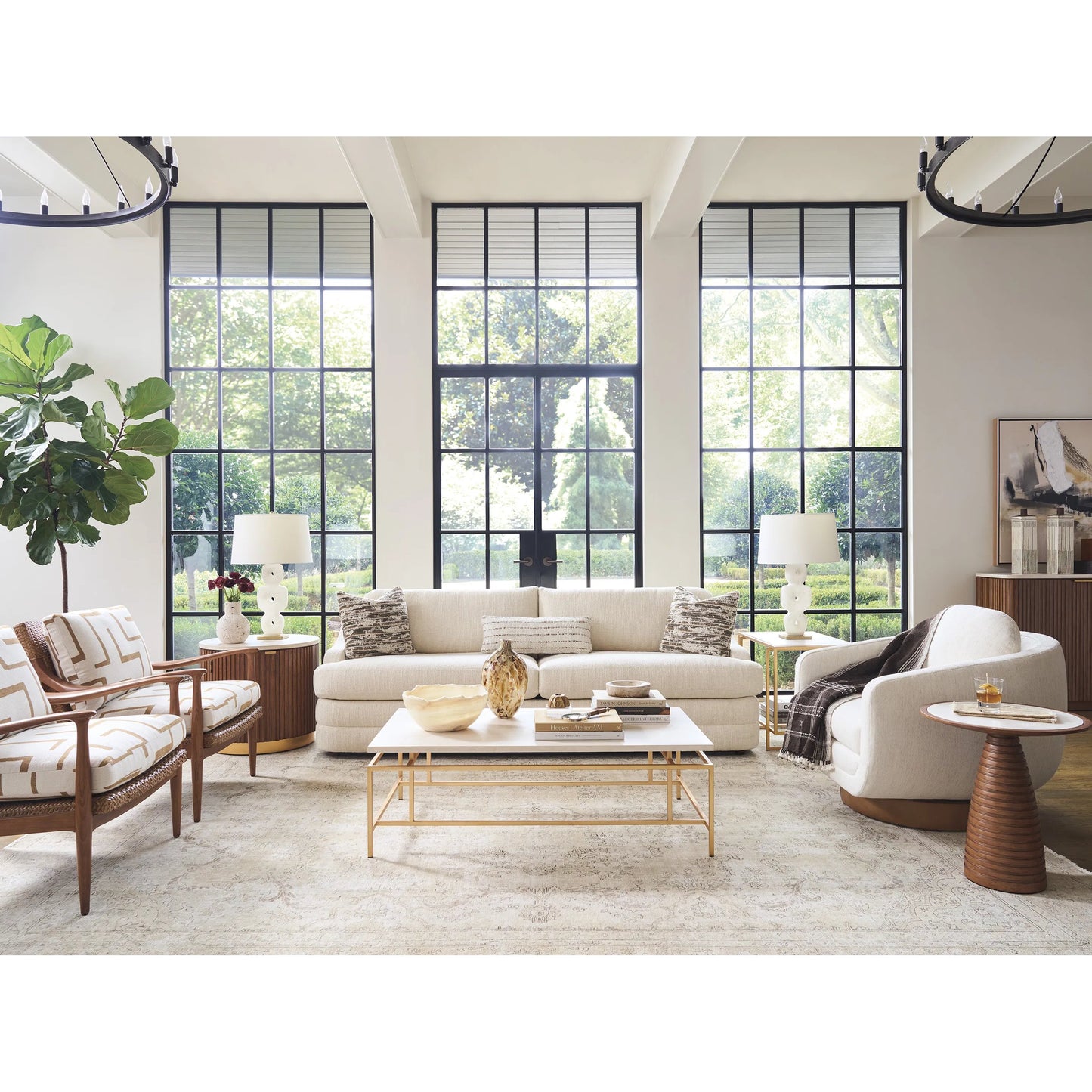 007 SI-2371266 | Lifestyle | Avenida Round End Table by Lexington. Made from unique in a transitional style.