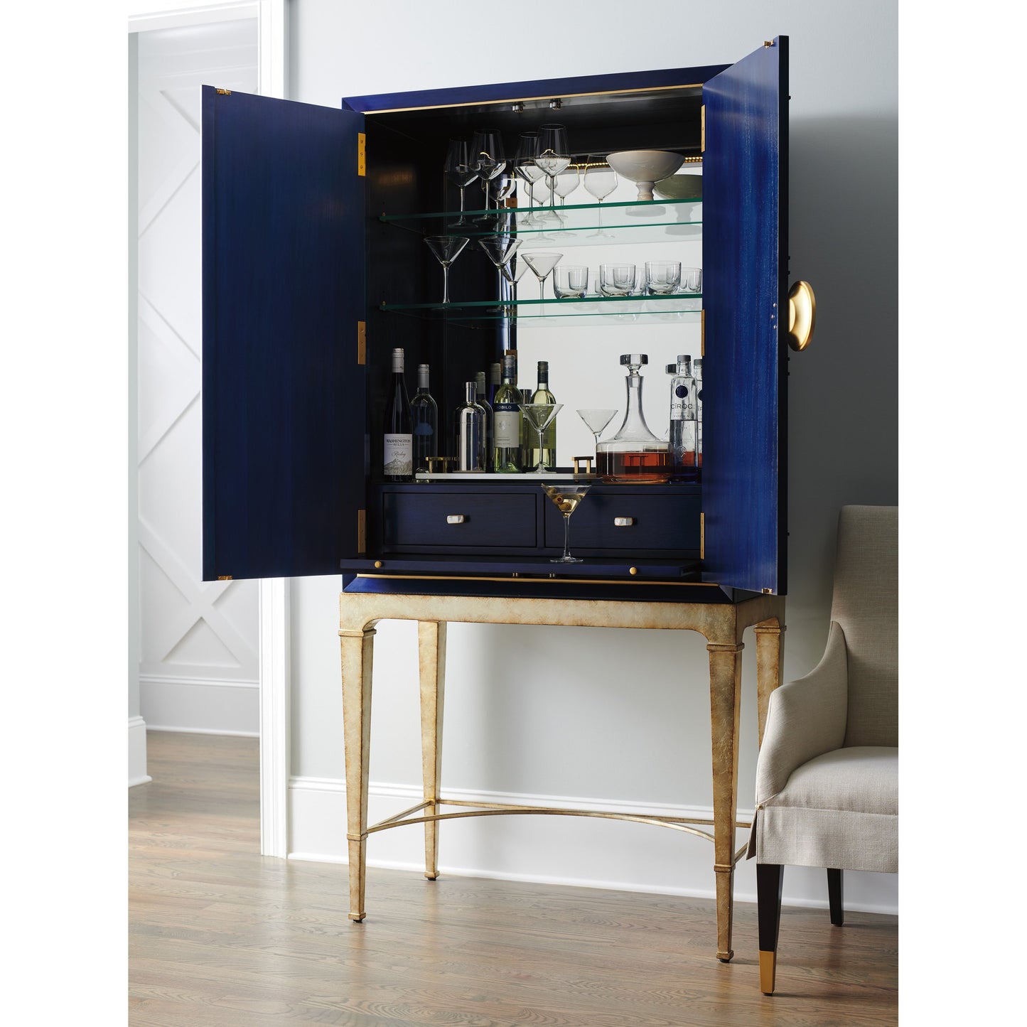 004 SR-835266 | Lifestyle | Meridian Bar by Lexington in cobalt. Made from unique in a transitional style.
