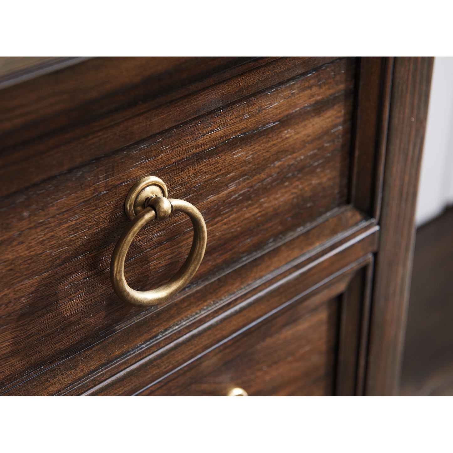 002 SI-1823430 | Additional Silo | Cupertino Bachelors Chest by Lexington in walnut. Made from unique in a traditional style.