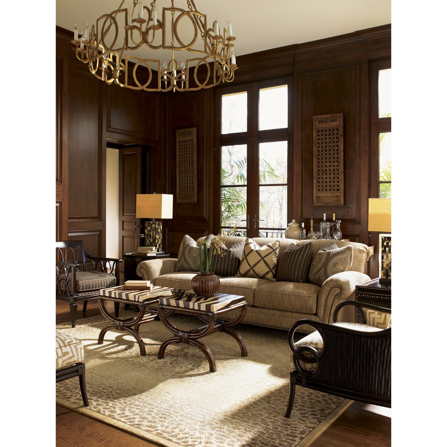 005 SR-836500 | Lifestyle | Striped Delight Accent Table by Tommy Bahama Home. Made from unique in a coastal style.