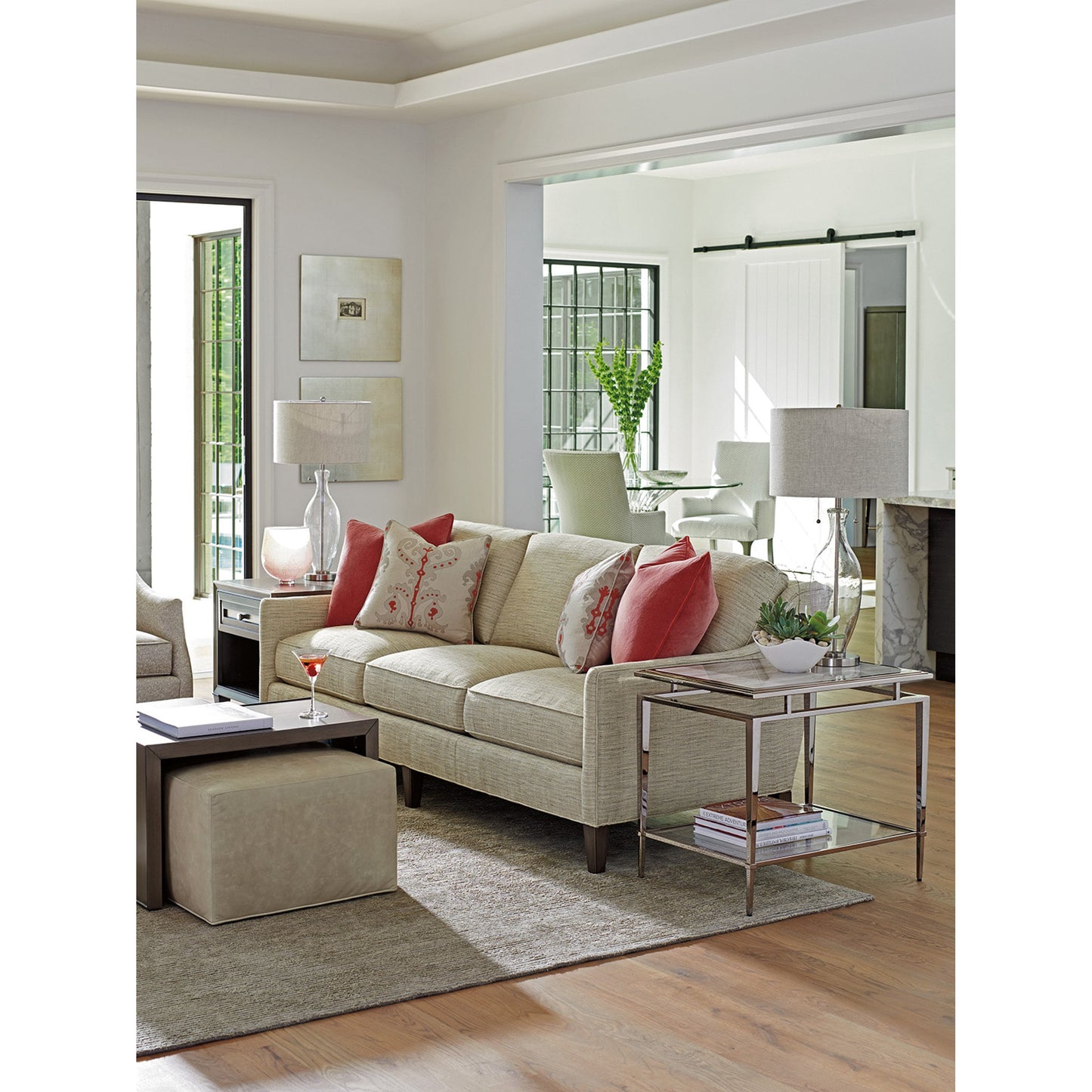 007 SR-835776 | Lifestyle | Verona End Table by Lexington. Made from unique in a transitional style.