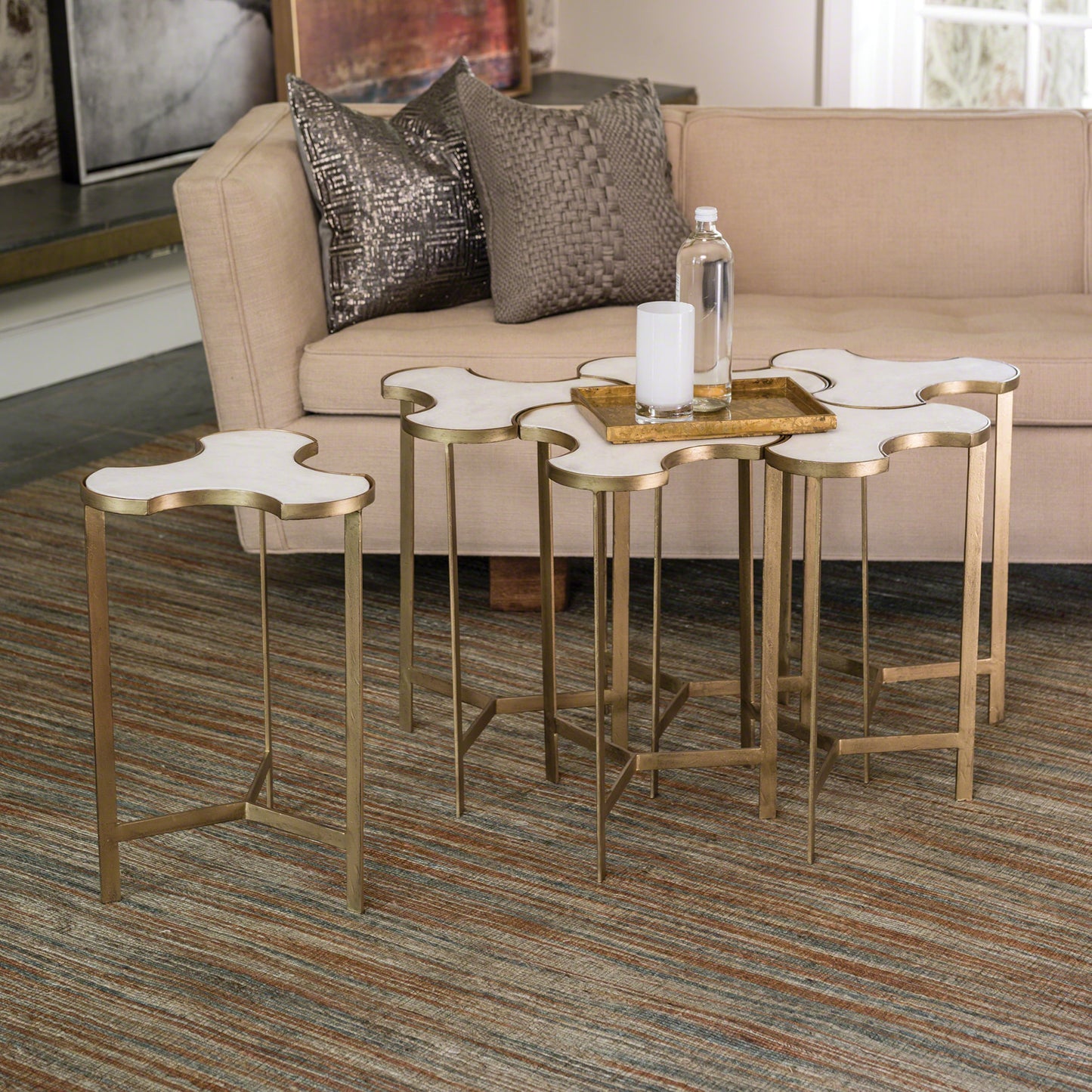 001 SR-701556 | Lifestyle | Link Bunching Table by Global Views in gold. Made from iron, marble in a transitional style.